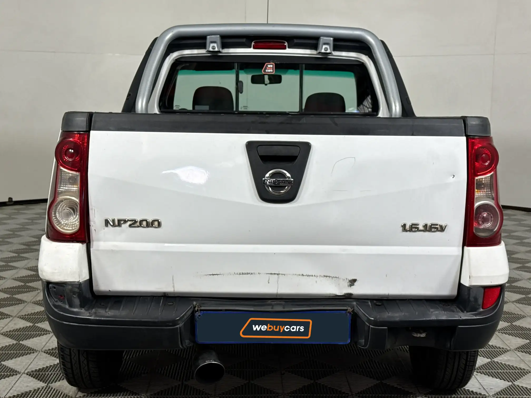 Nissan NP200