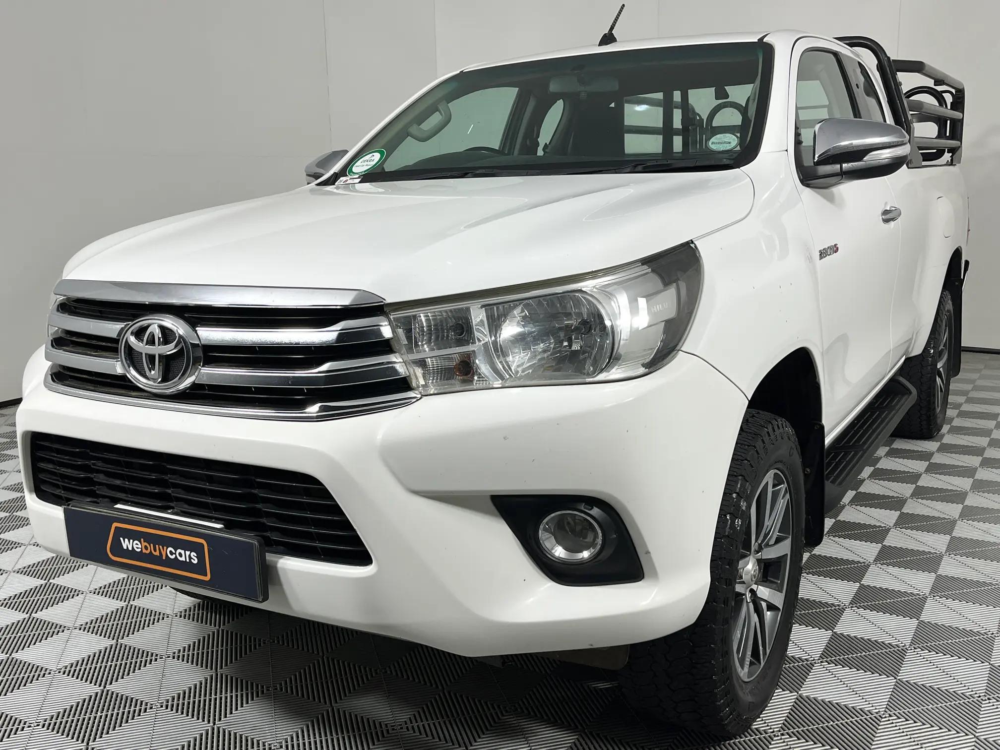 Toyota Hilux Gd Raider Extra Cab X For Sale R