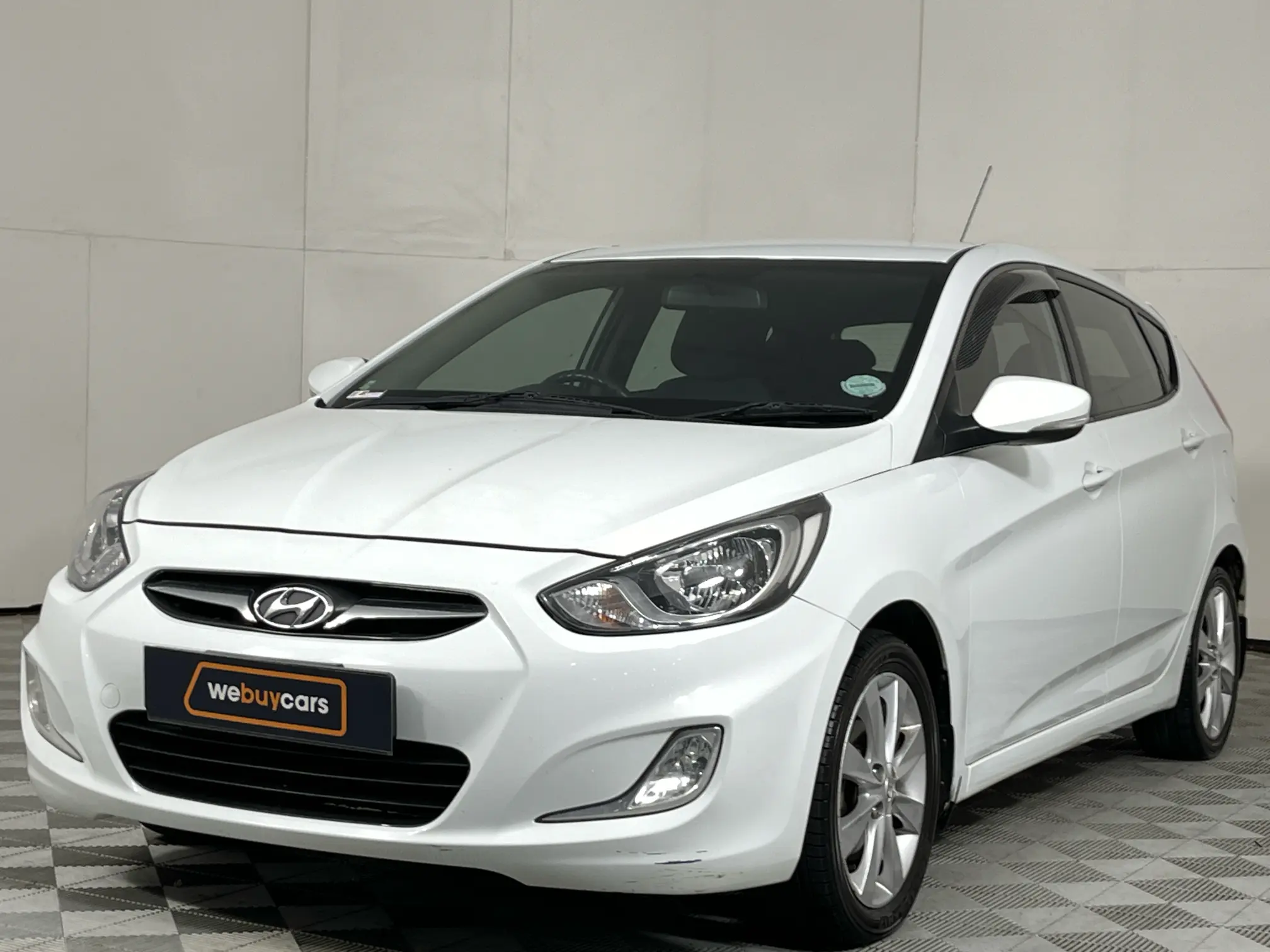 2015 Hyundai Accent 1.6 Fluid 5-Door