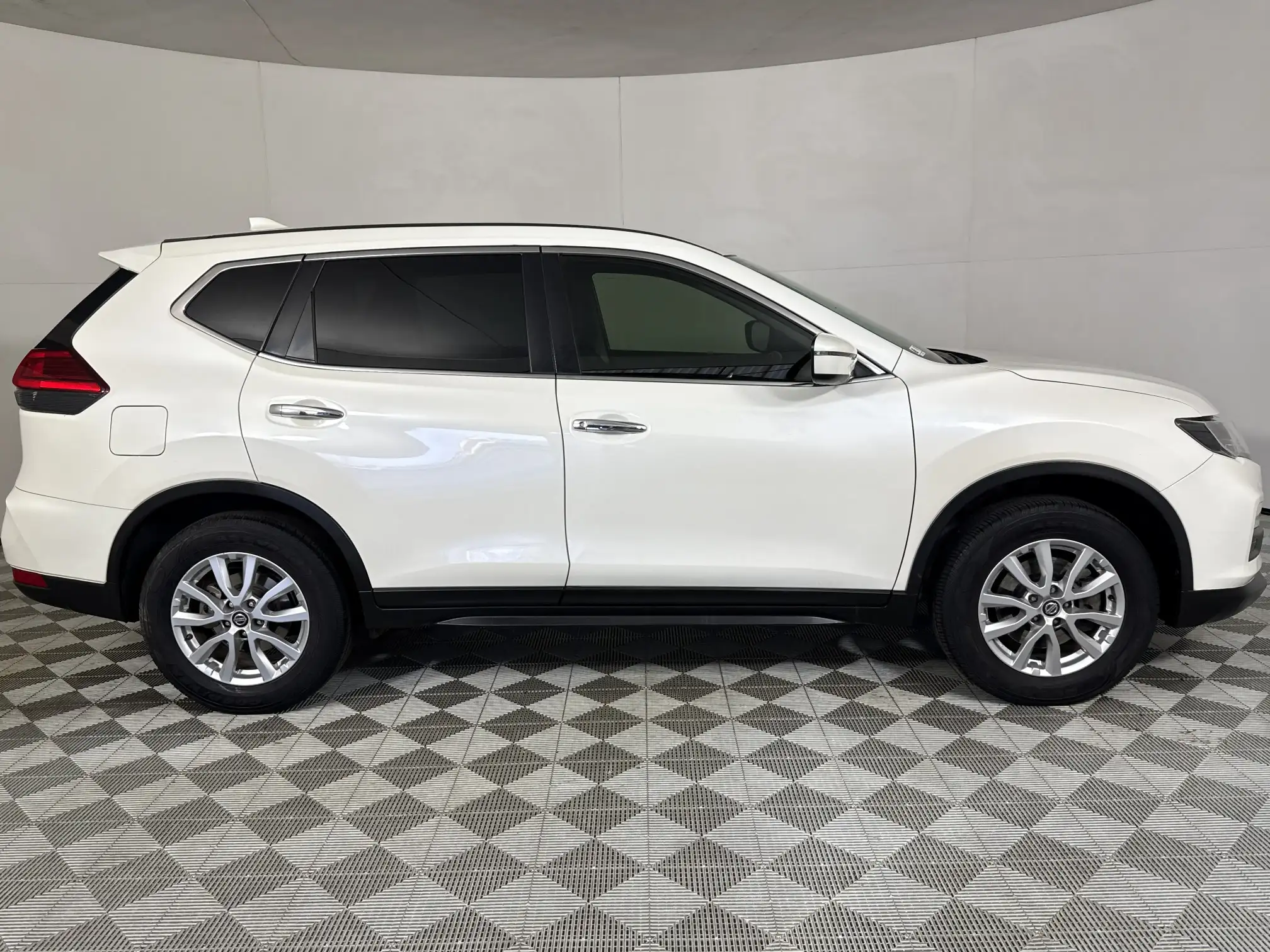 Nissan X Trail