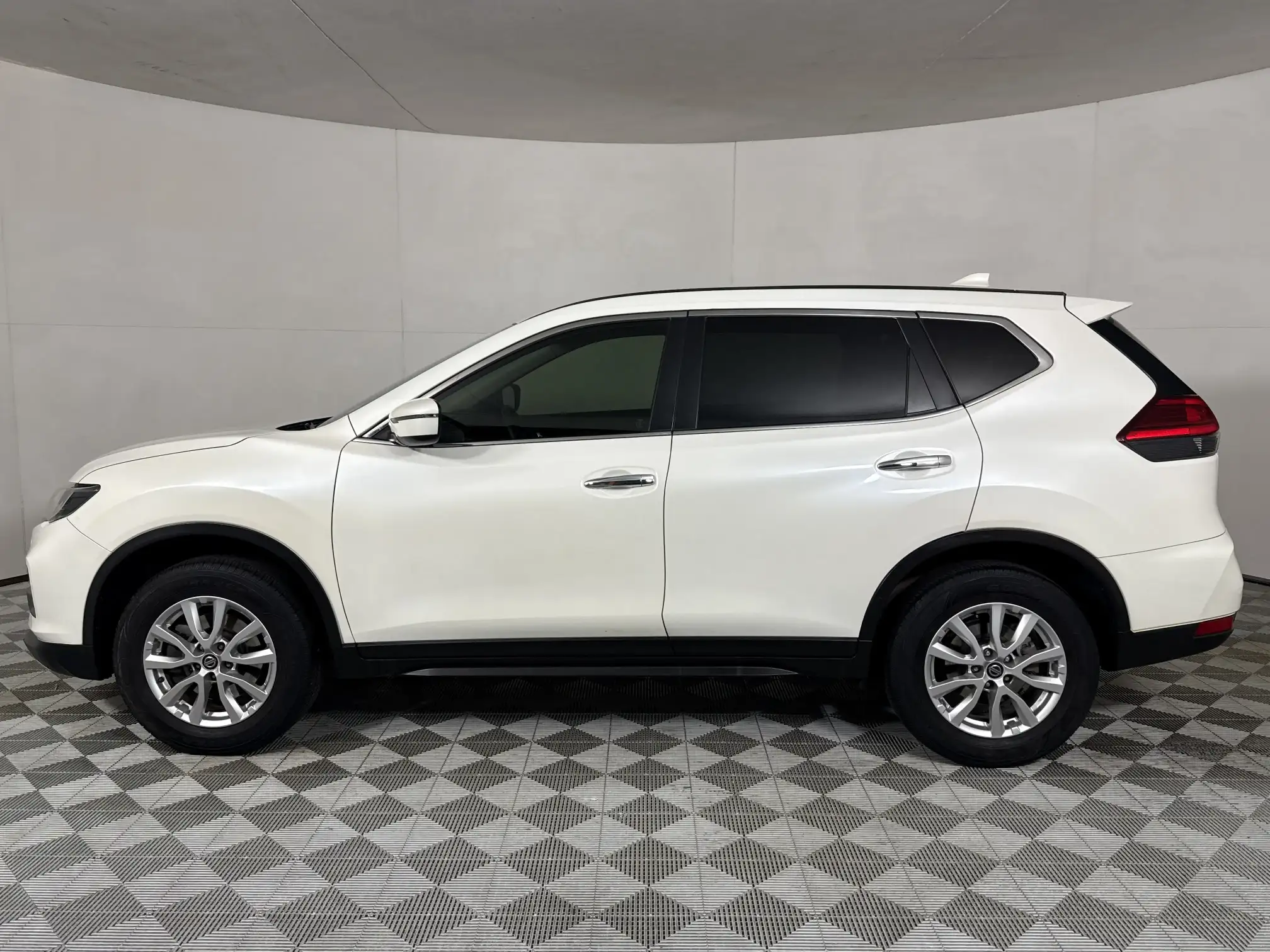 Nissan X Trail