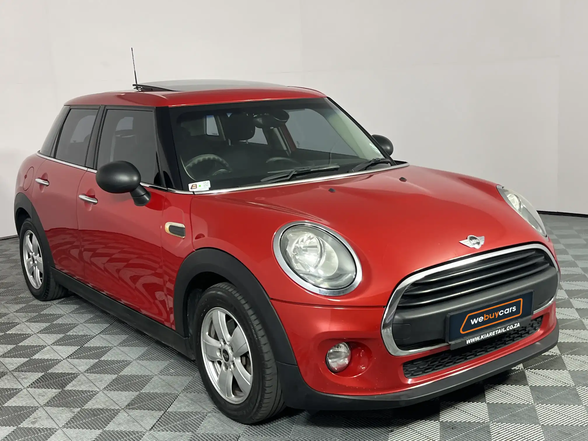 Mini Cooper 5DR
