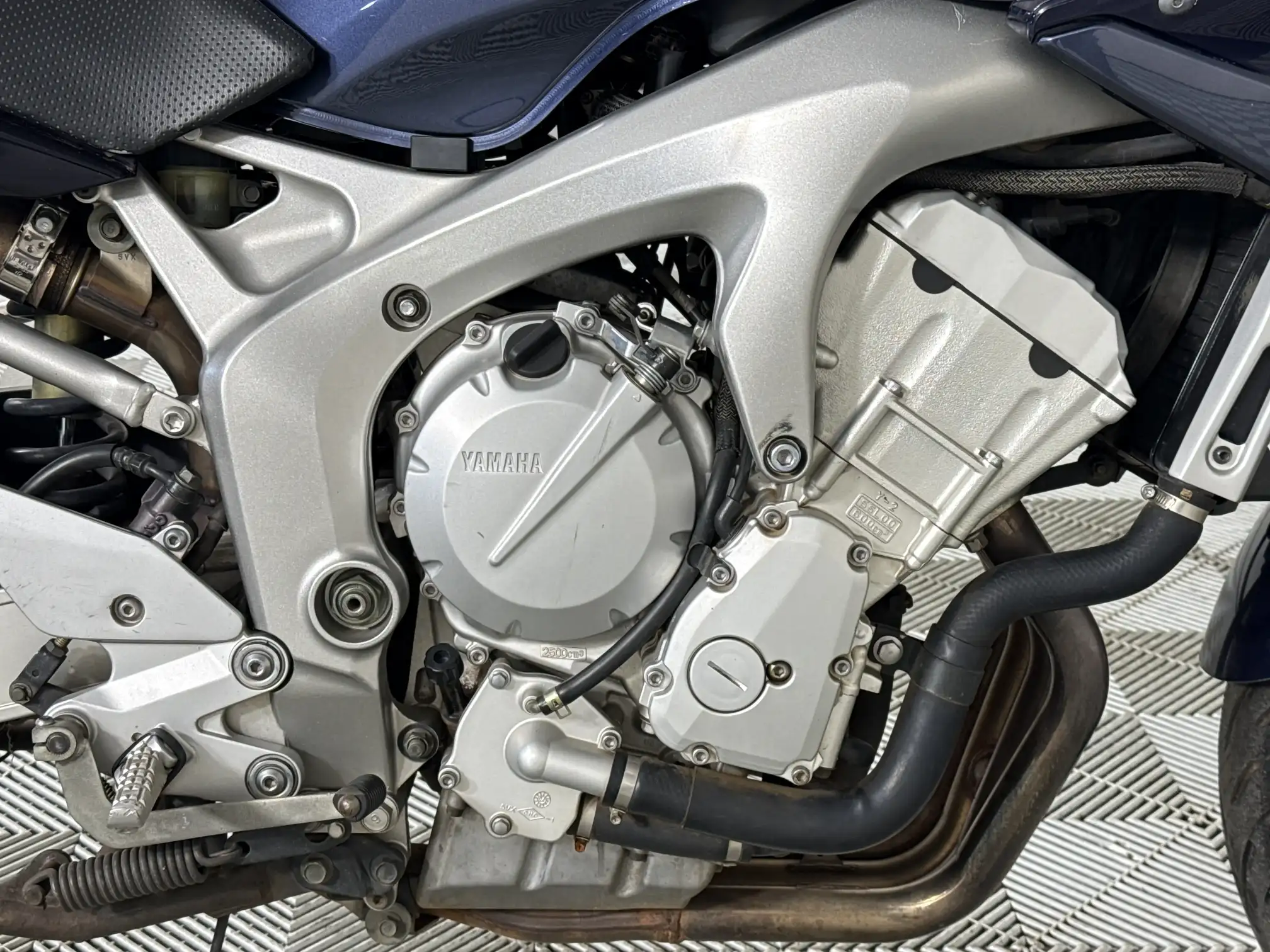 Yamaha FZ6