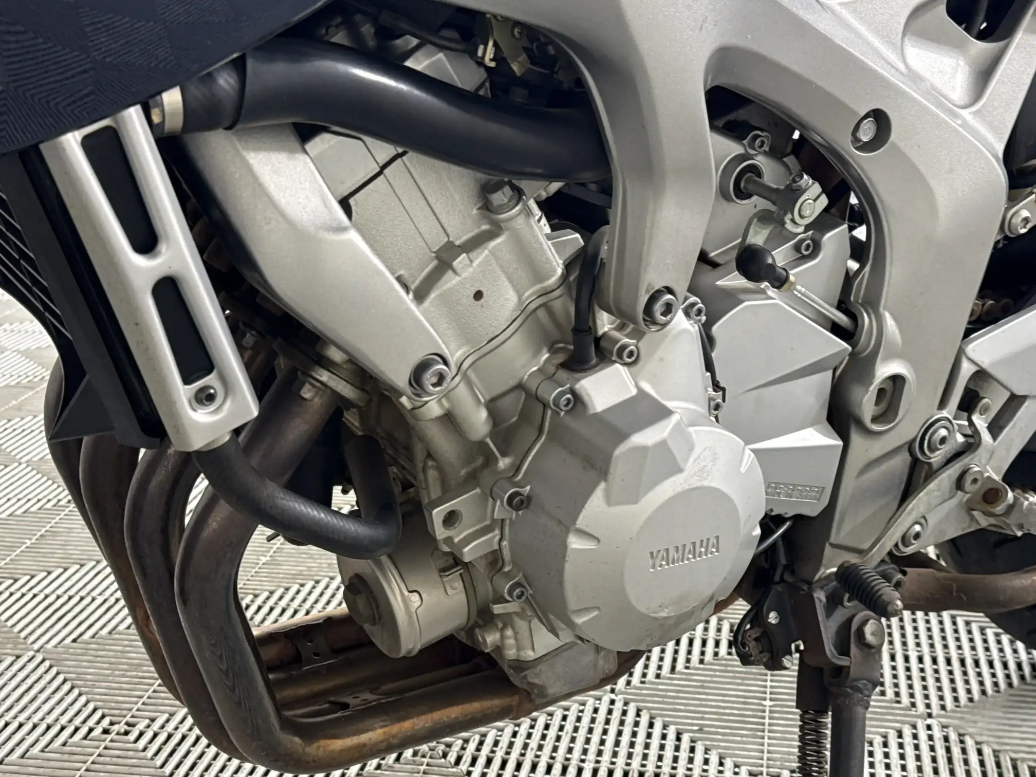 Yamaha FZ6