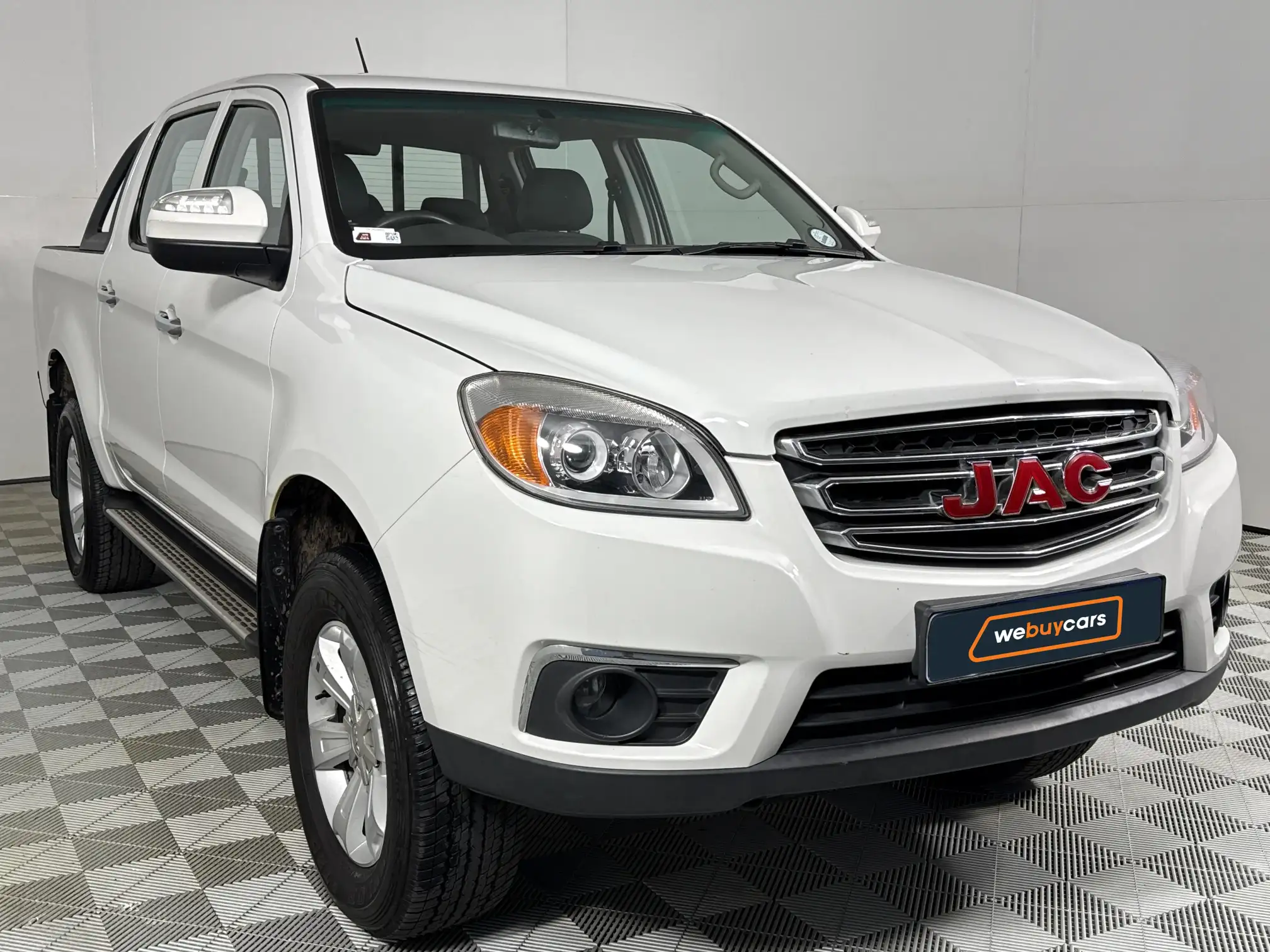 JAC T6