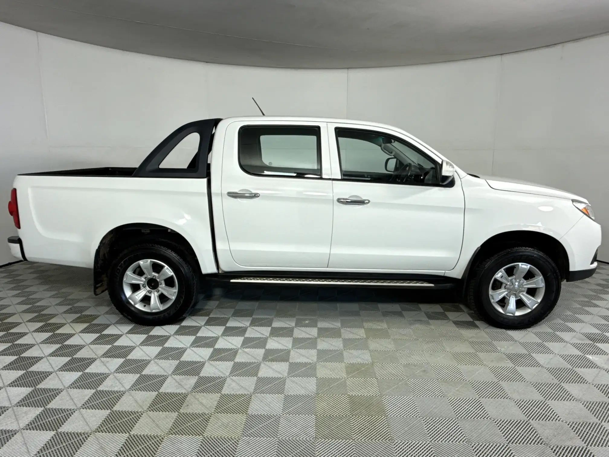 JAC T6