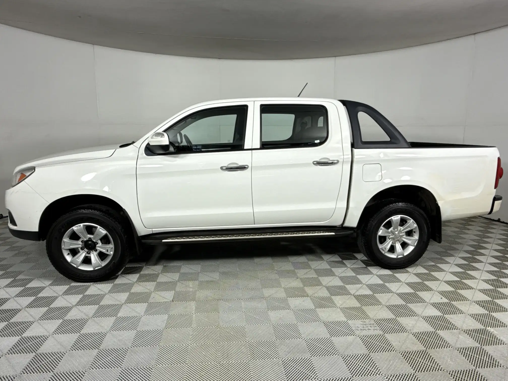JAC T6