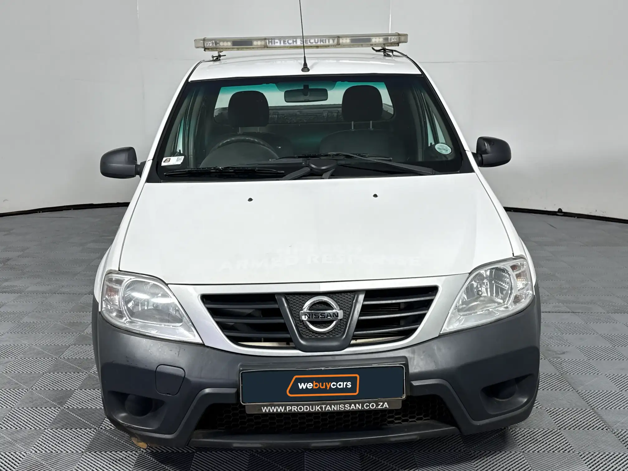 Nissan NP200