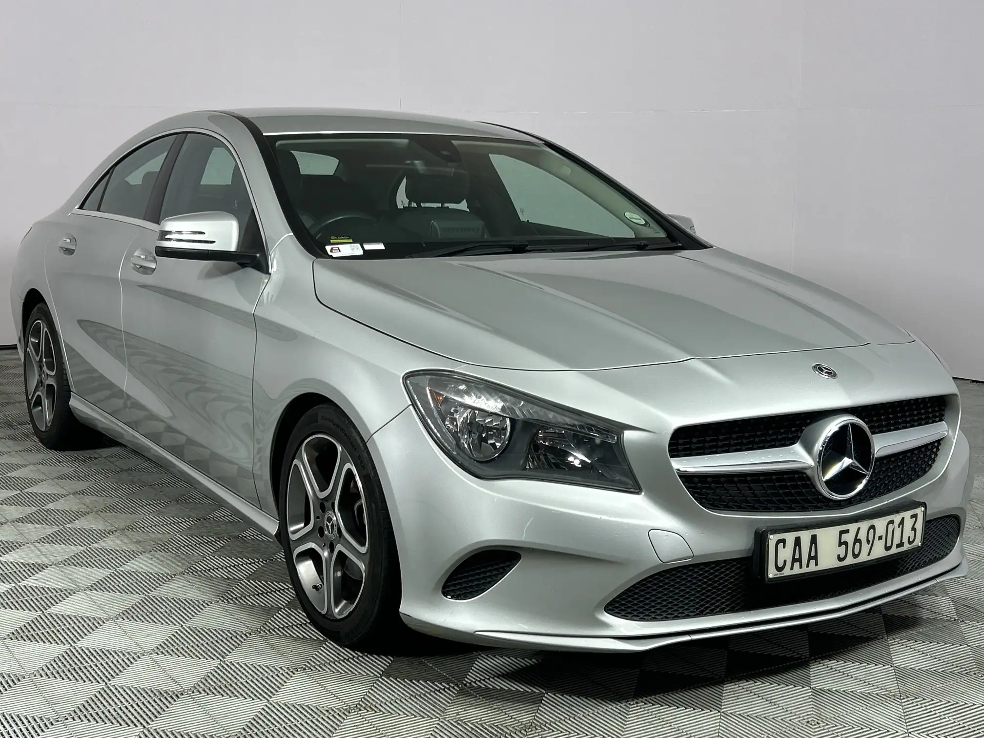 Mercedes-Benz CLA
