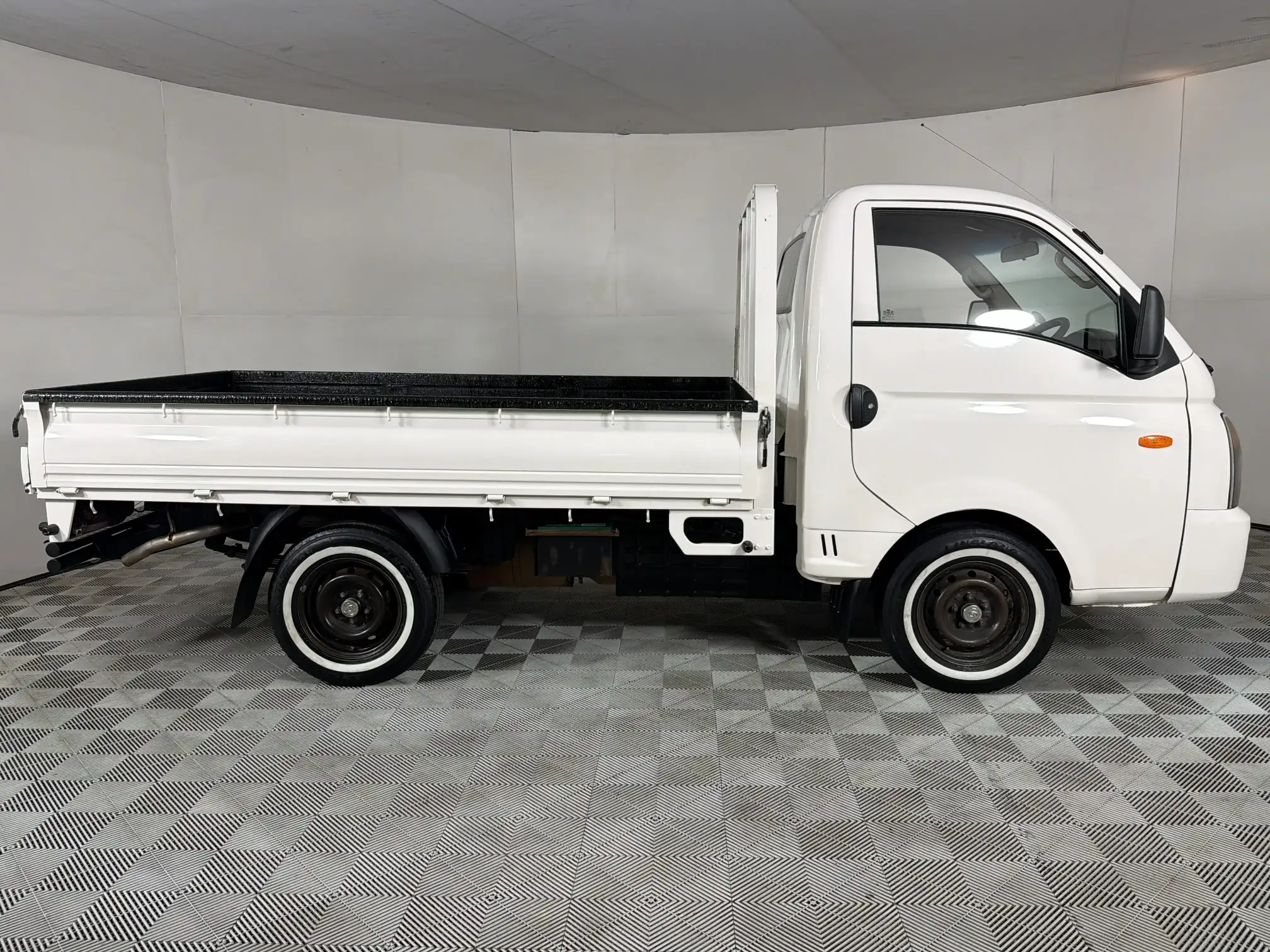 Hyundai H100