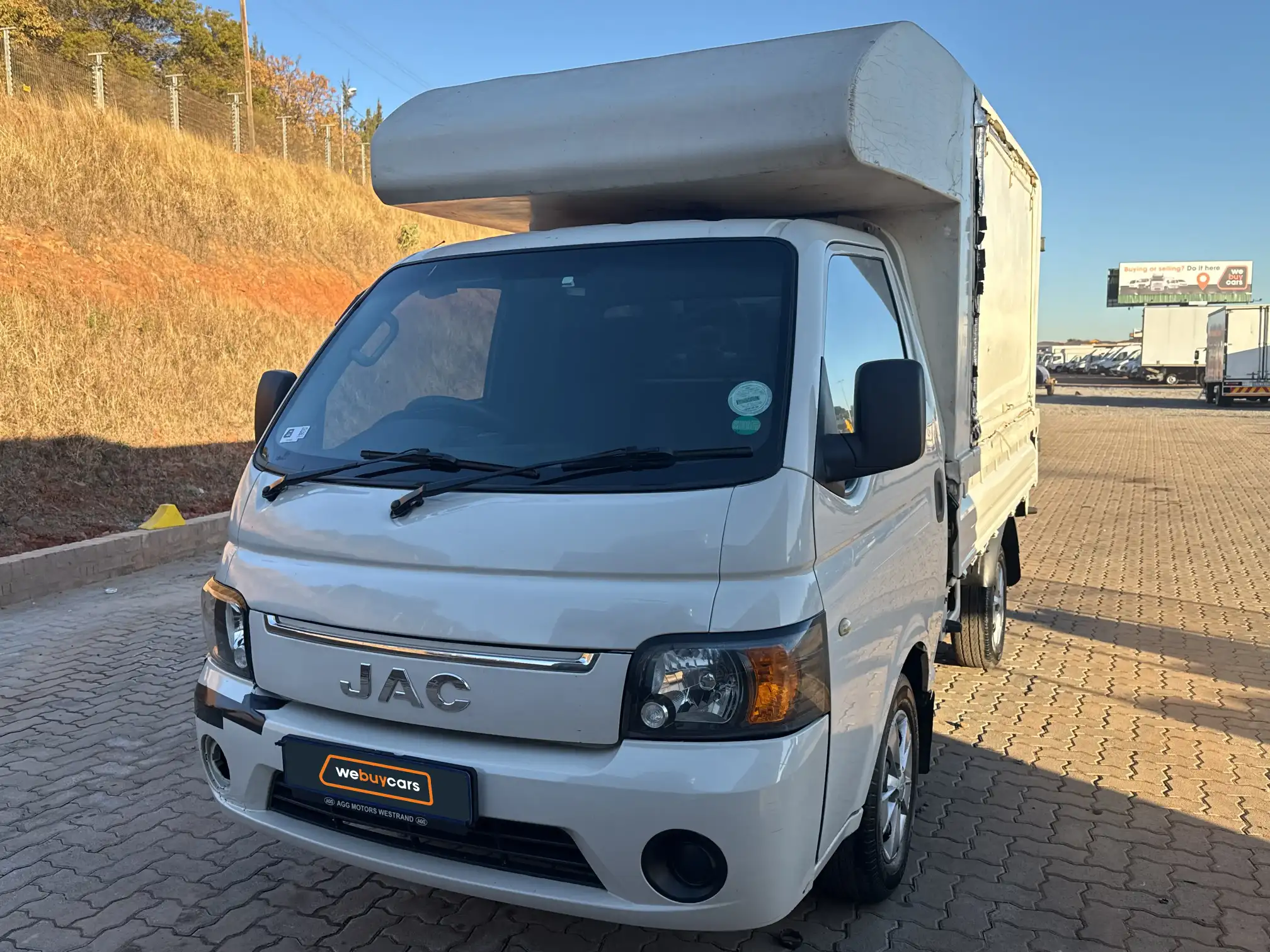 2022 JAC X200
