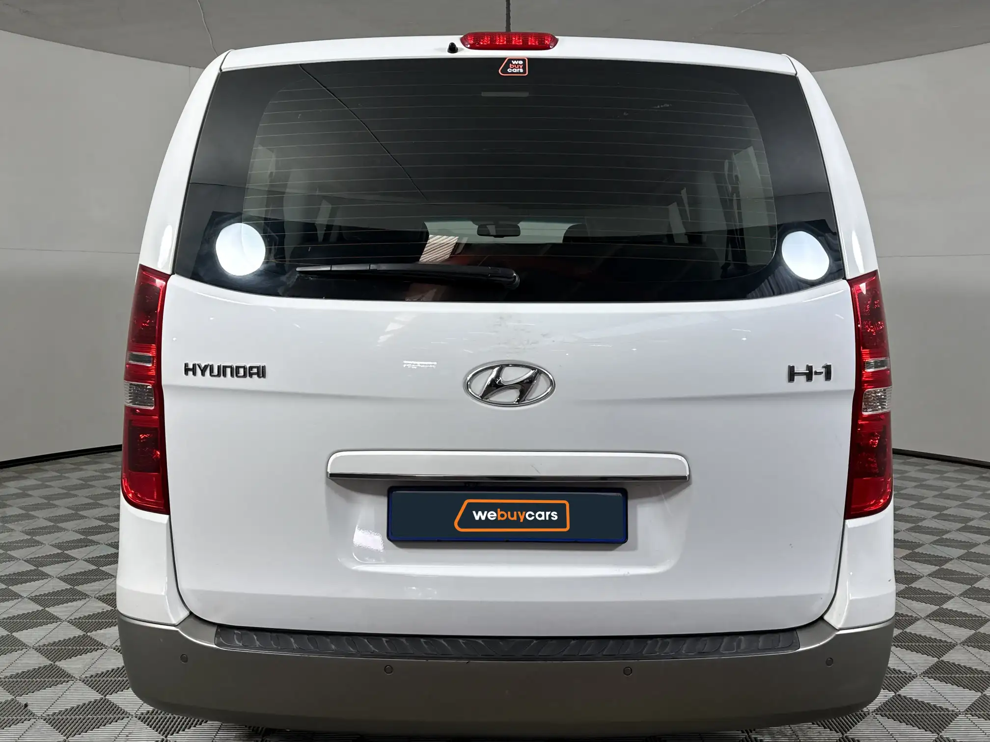 Hyundai H-1