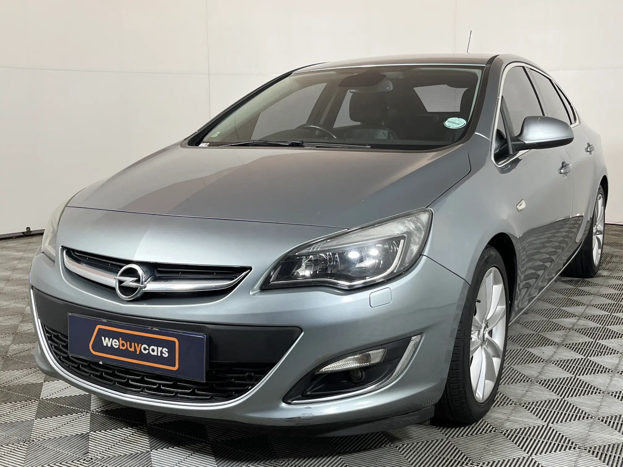 2014 Opel Astra 1.6T Cosmo