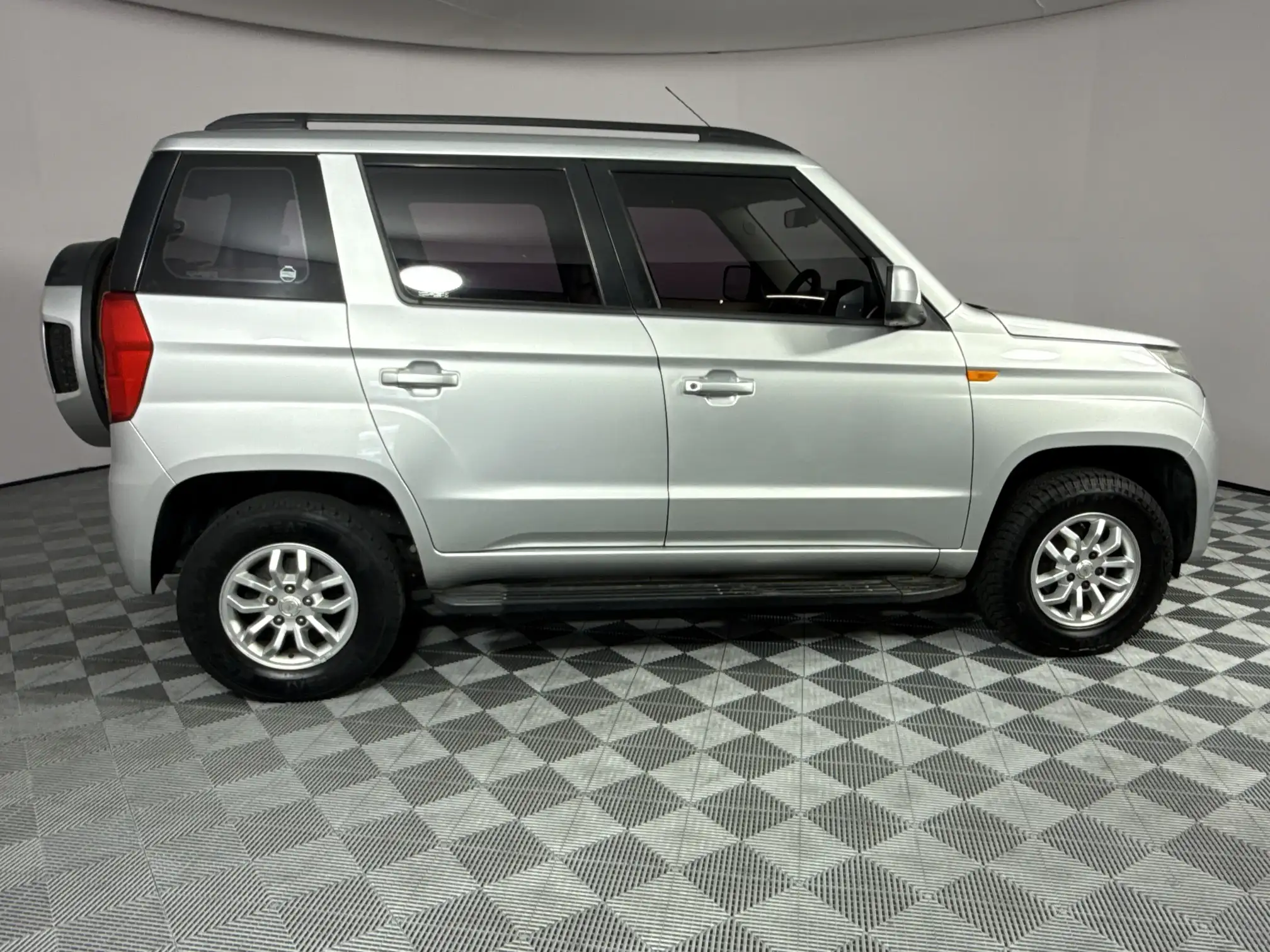 Mahindra TUV