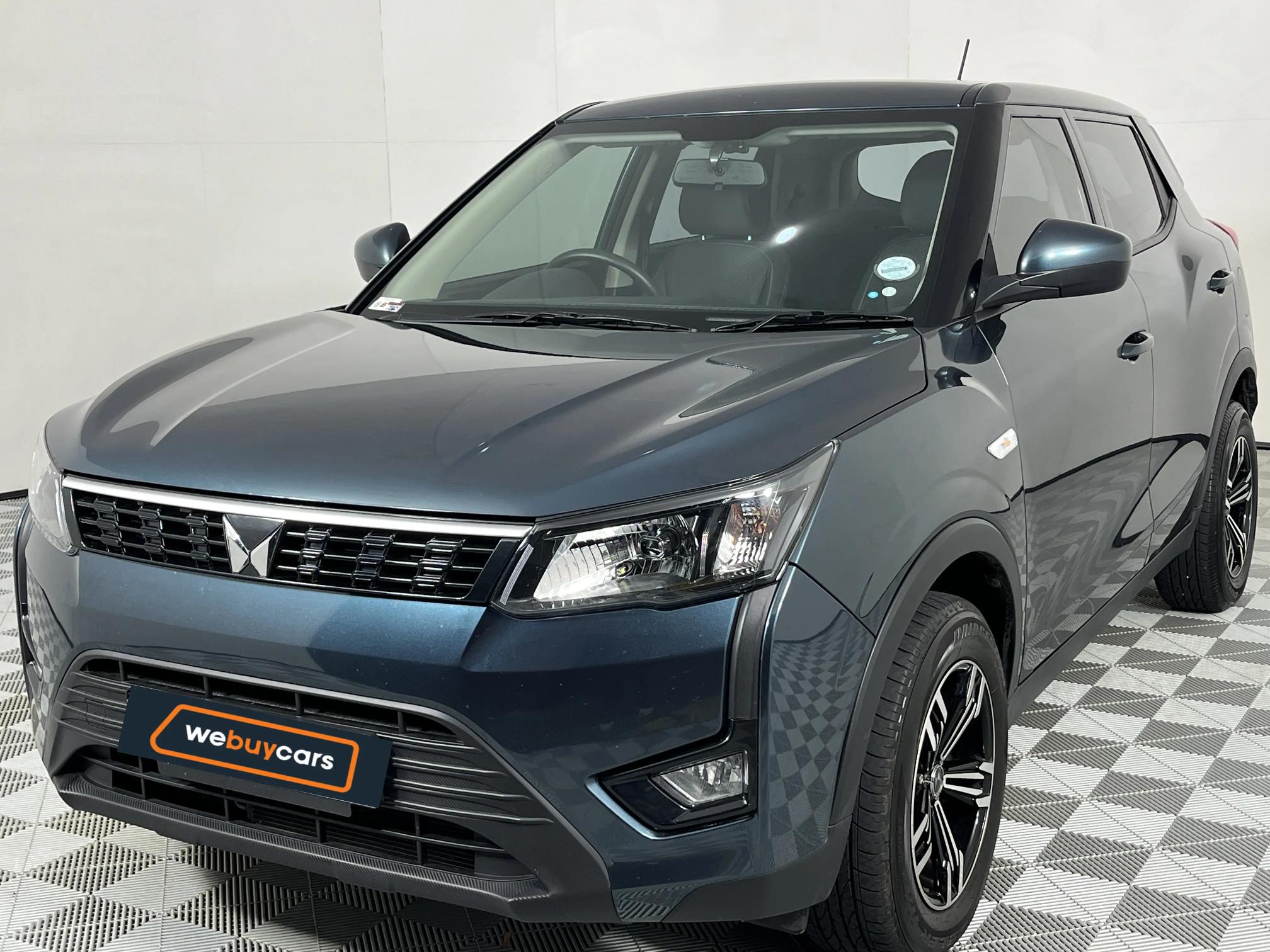 Mahindra XUV 300 1.2T SE (W4)