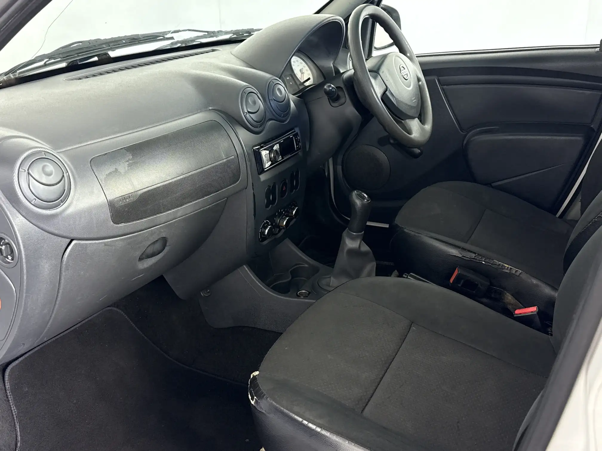 Nissan NP200