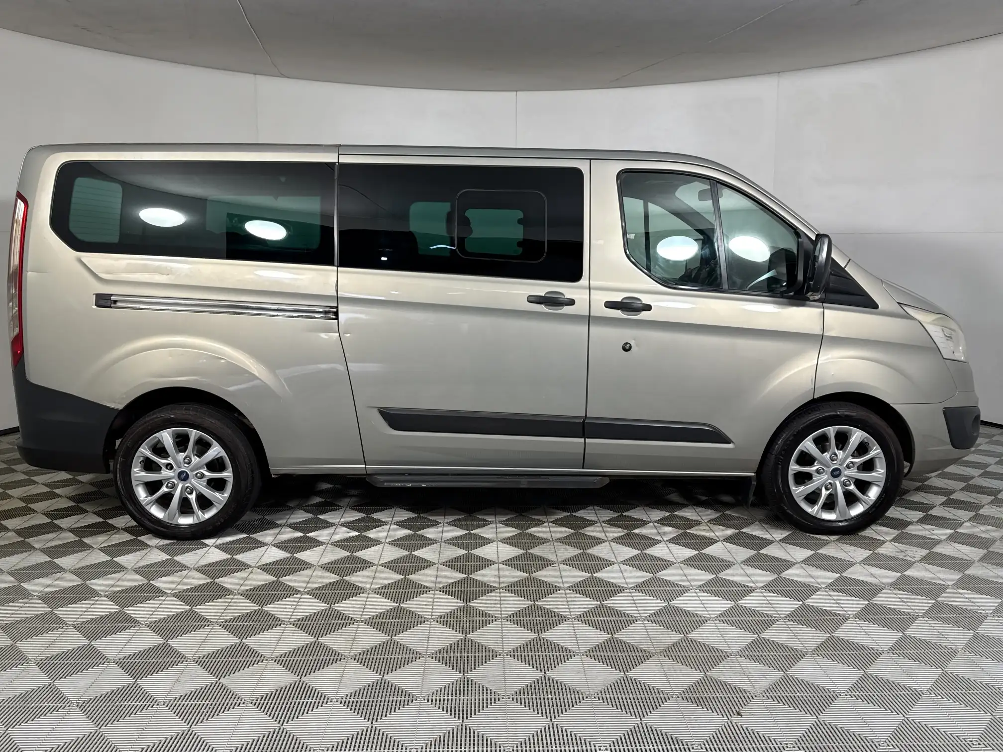 Ford Tourneo