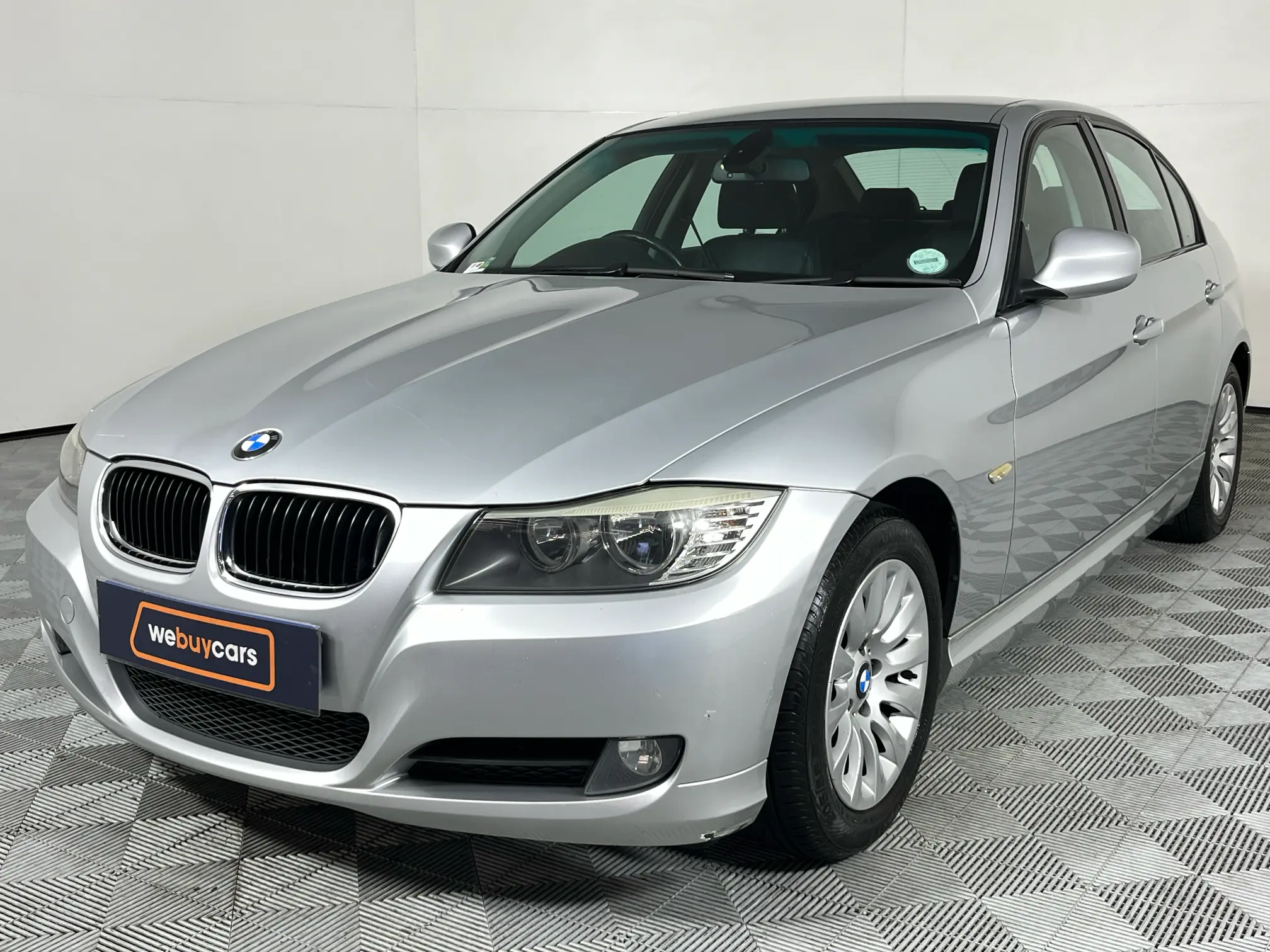 2009 BMW 3 Series 320i (E90)