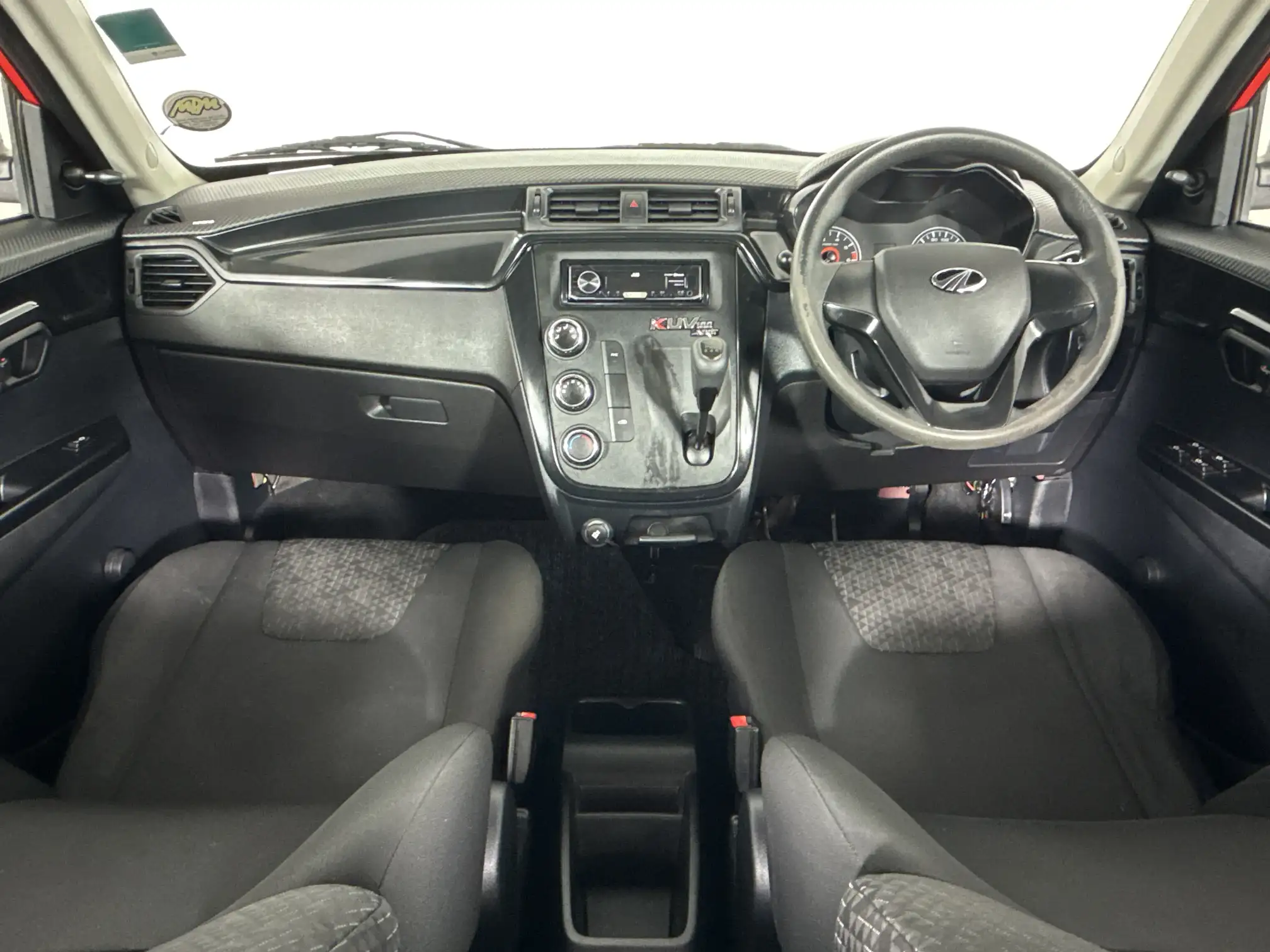 Mahindra KUV 100