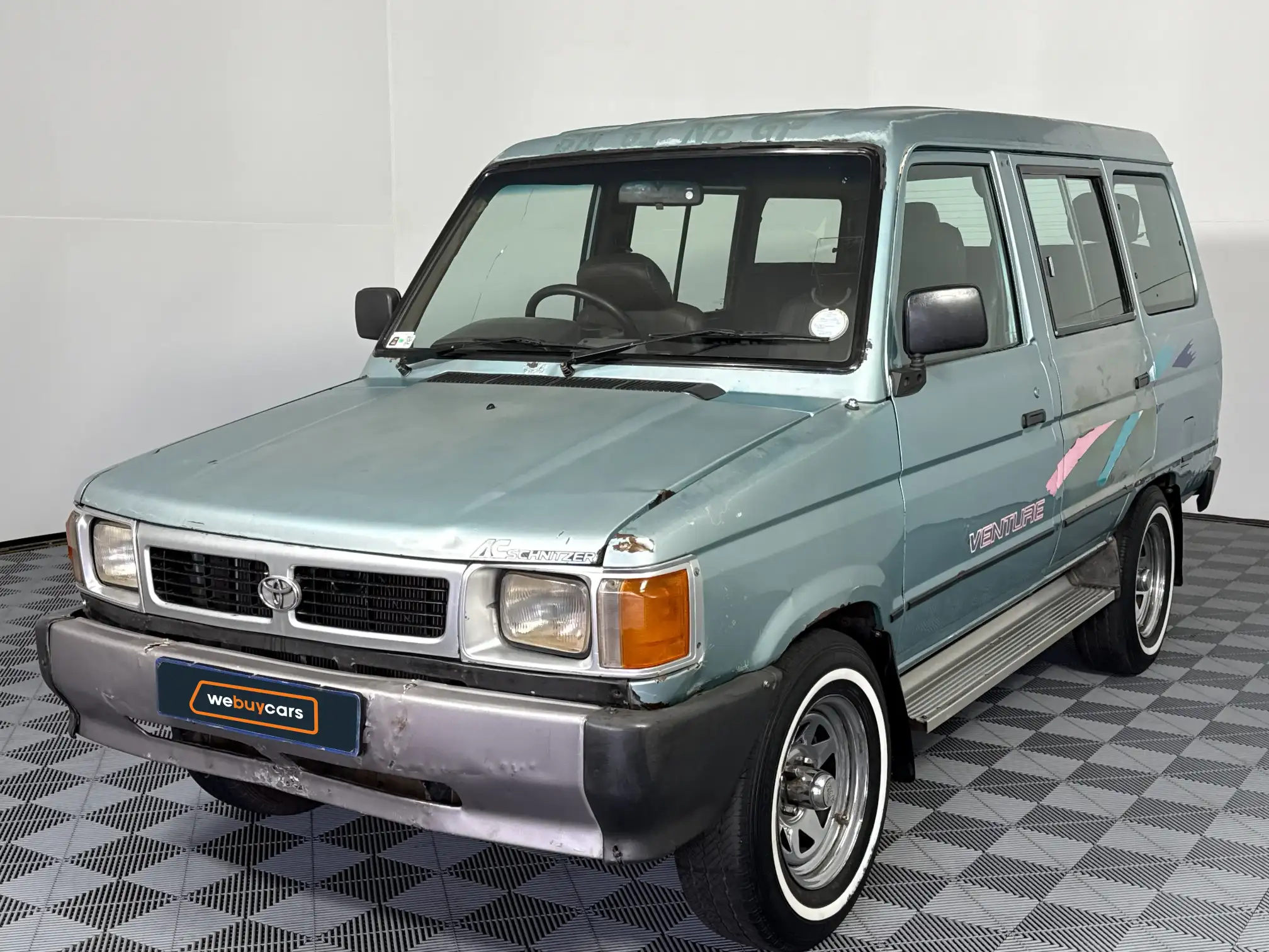 1999 Toyota Venture
