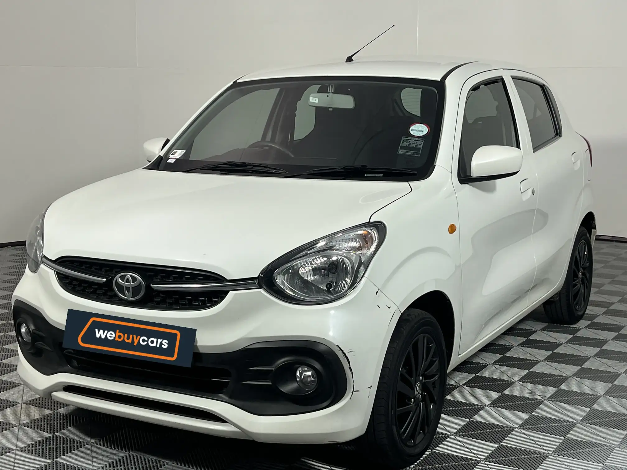 2025 Toyota Vitz