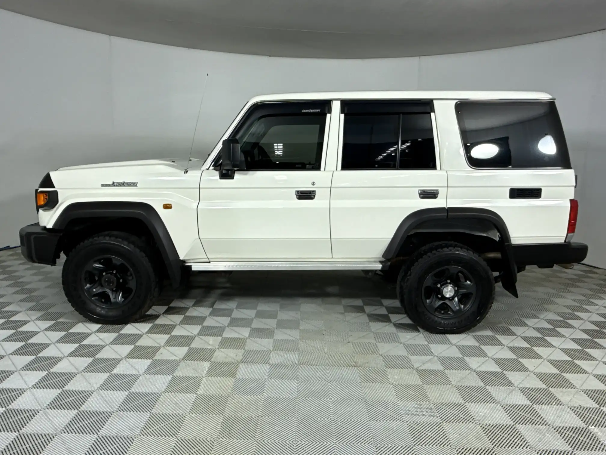 Toyota Land Cruiser 70 Series