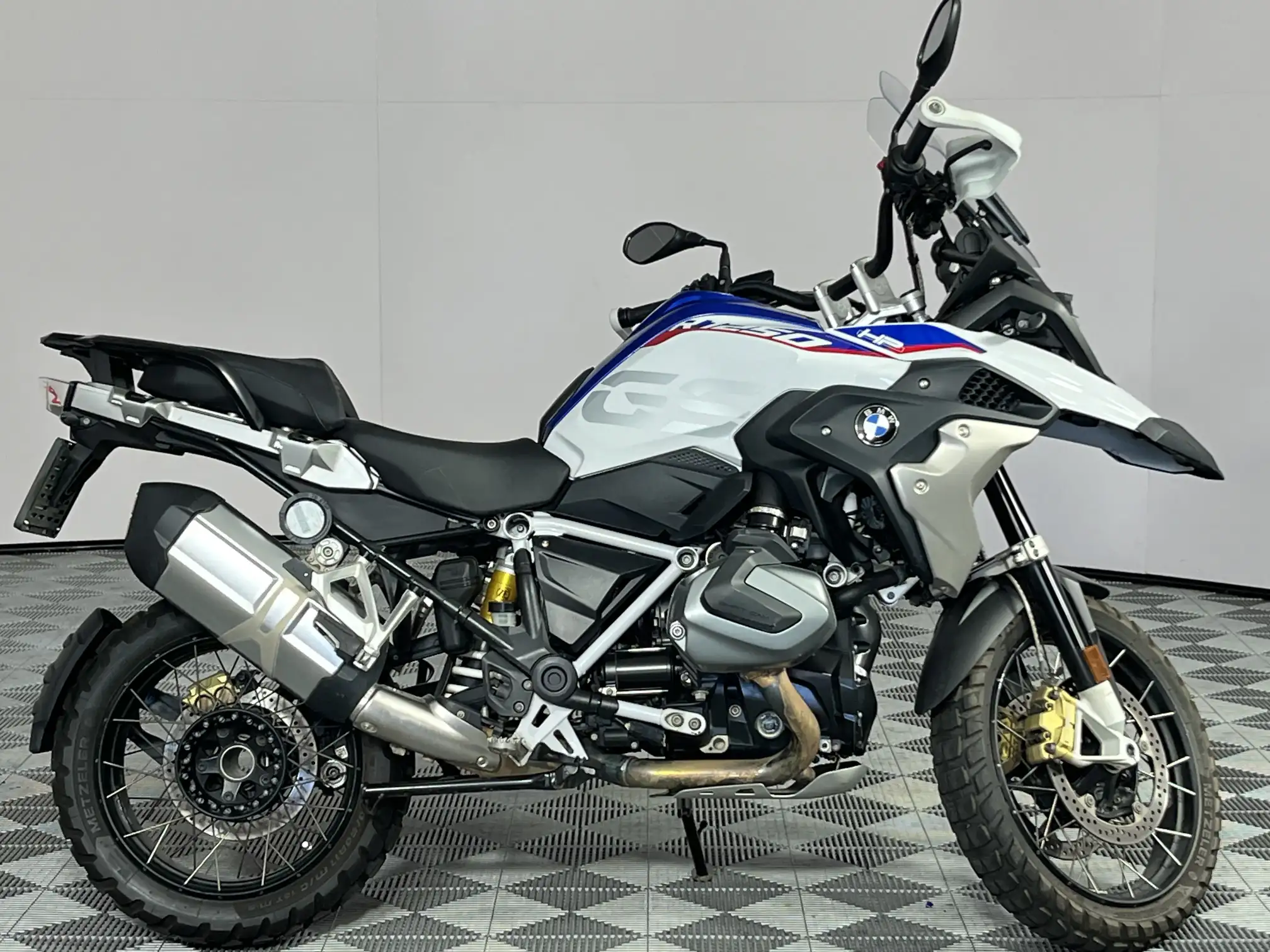 2021 BMW R Series