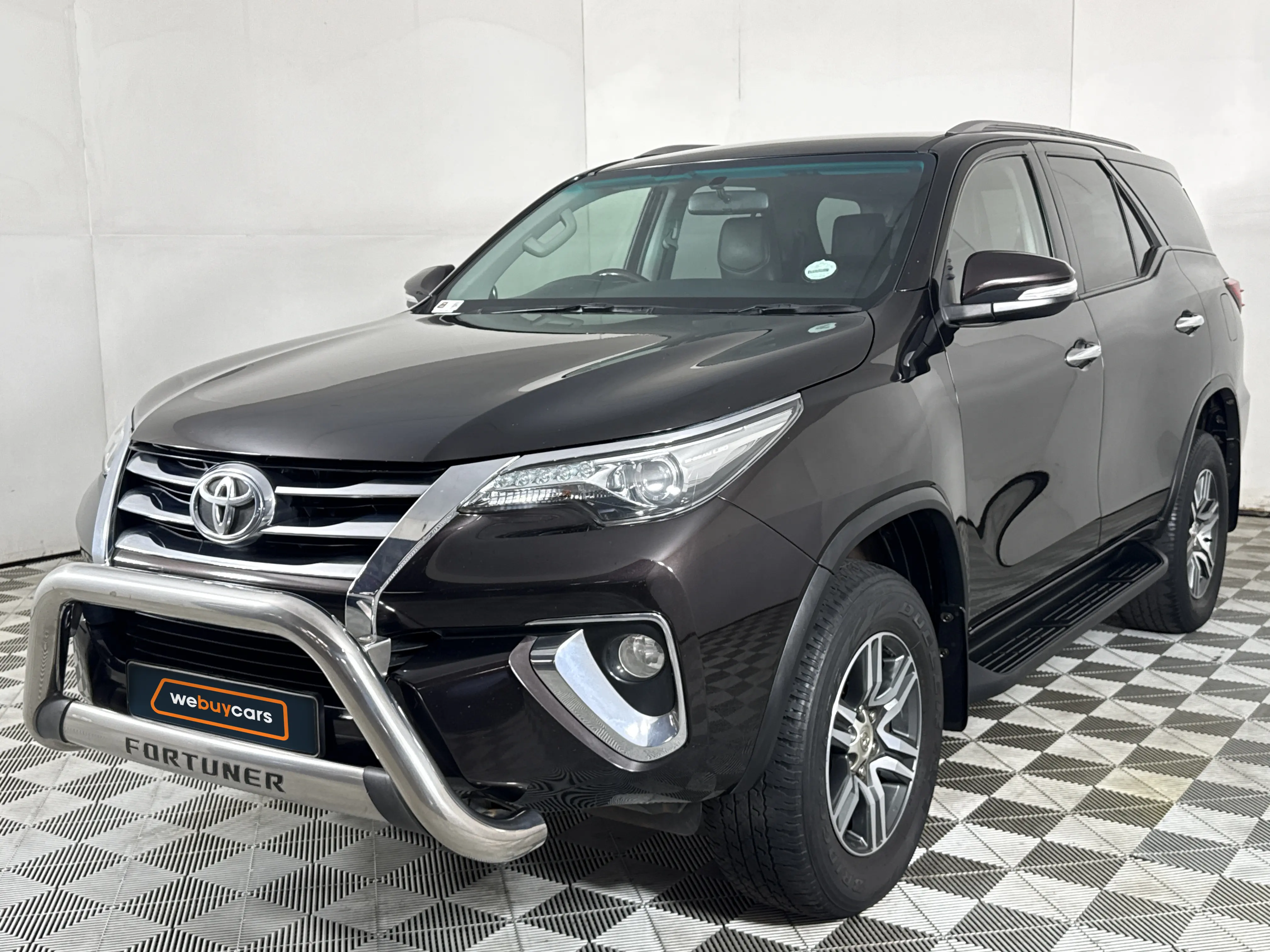 2016 Toyota Fortuner 2.8gd-6 R/B