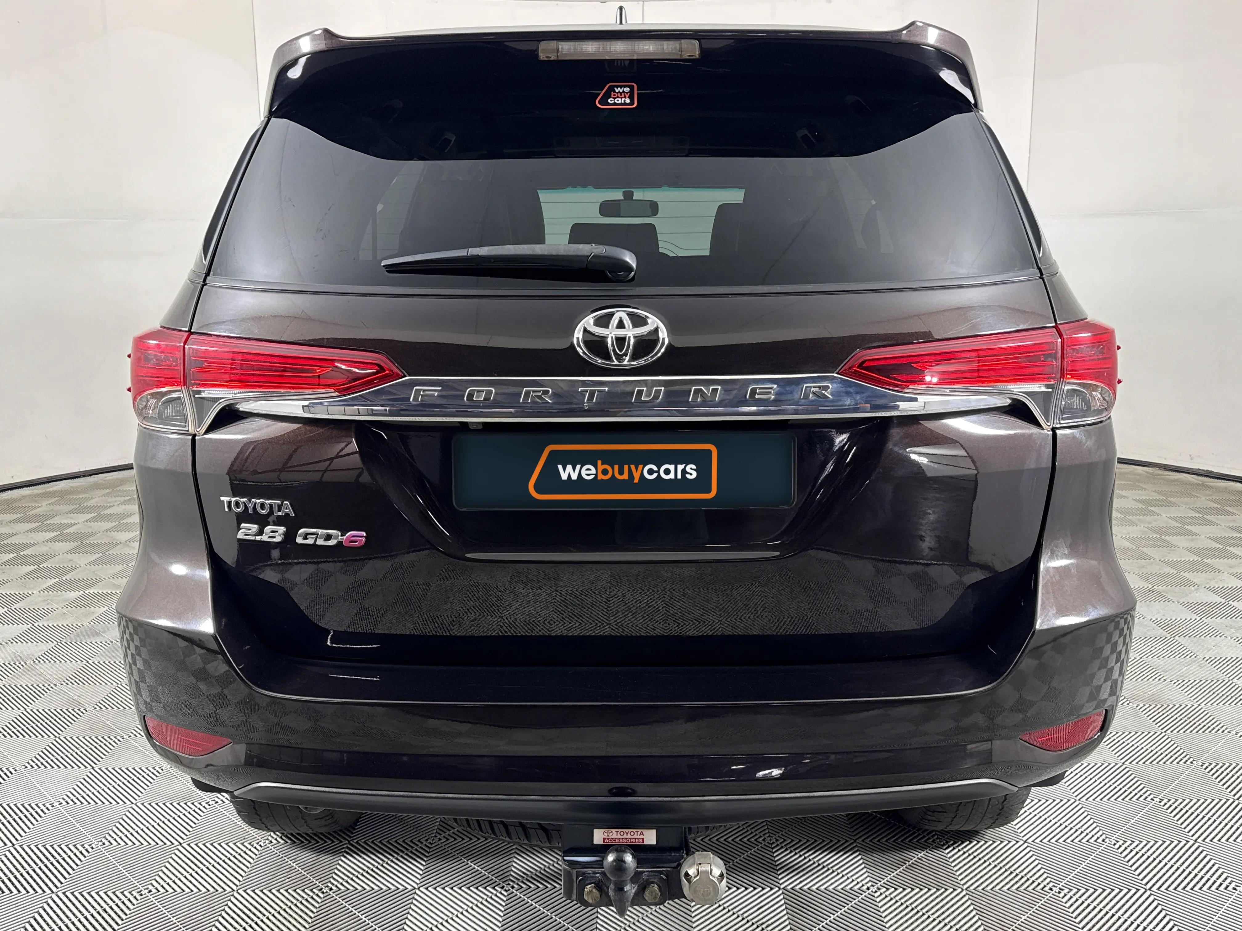 2016 Toyota Fortuner 2.8gd-6 R/B, photo 5