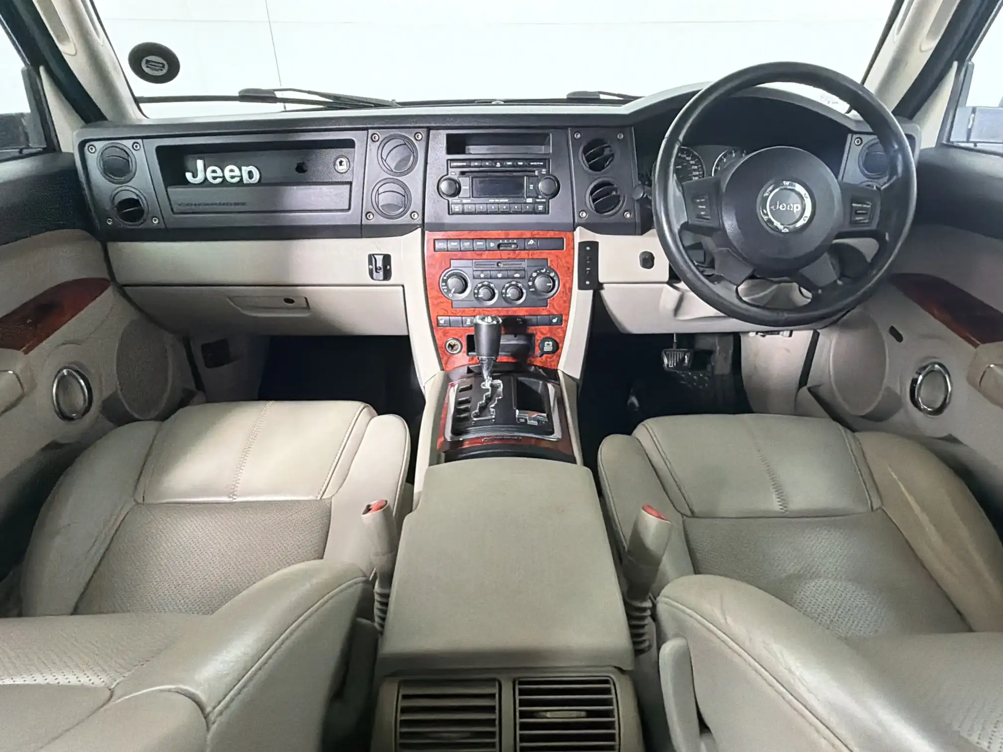 Jeep Commander