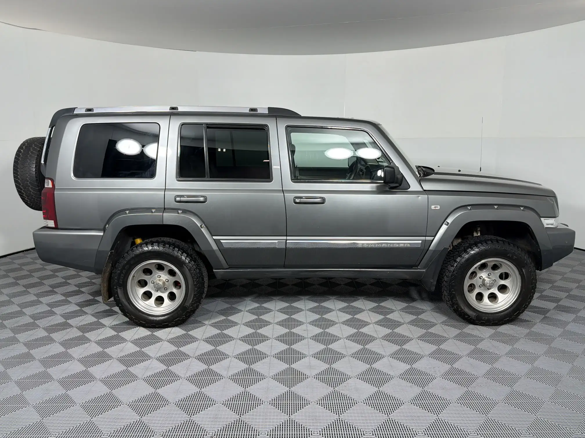 Jeep Commander
