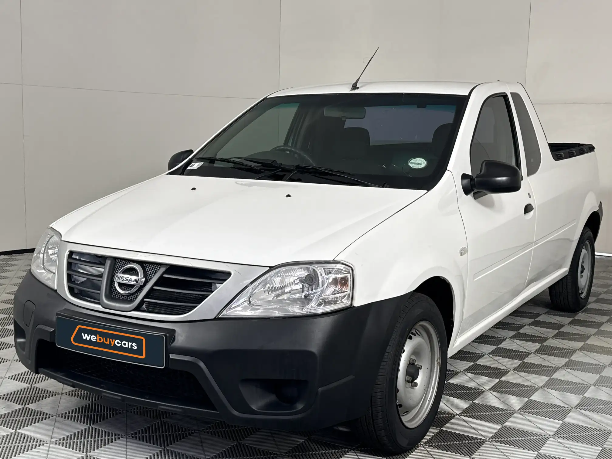 2022 Nissan NP200