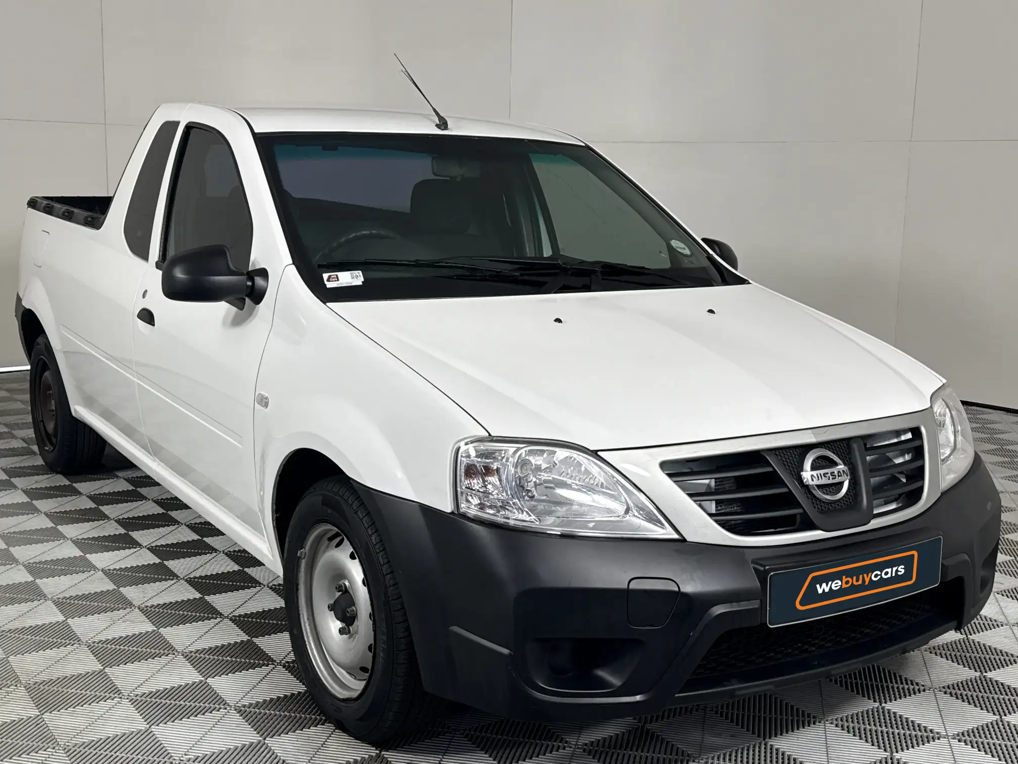Nissan NP200