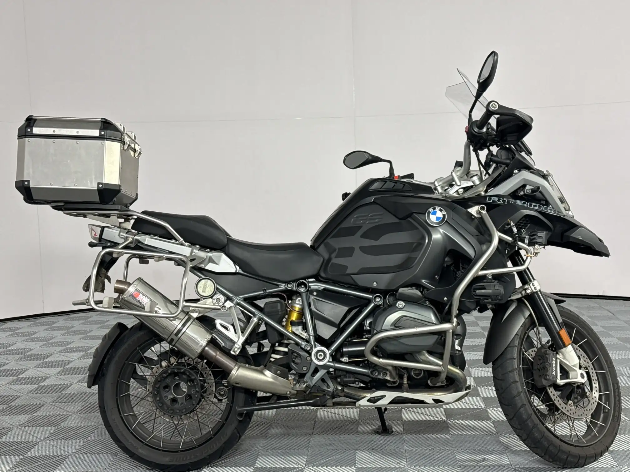 2017 BMW R Series