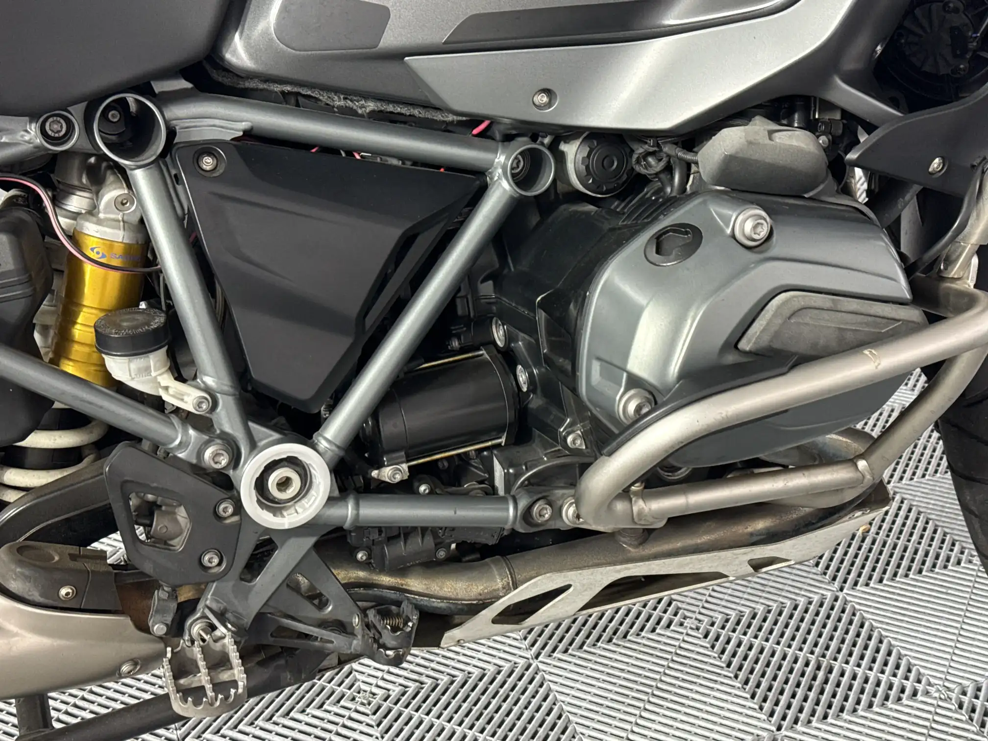 BMW R Series