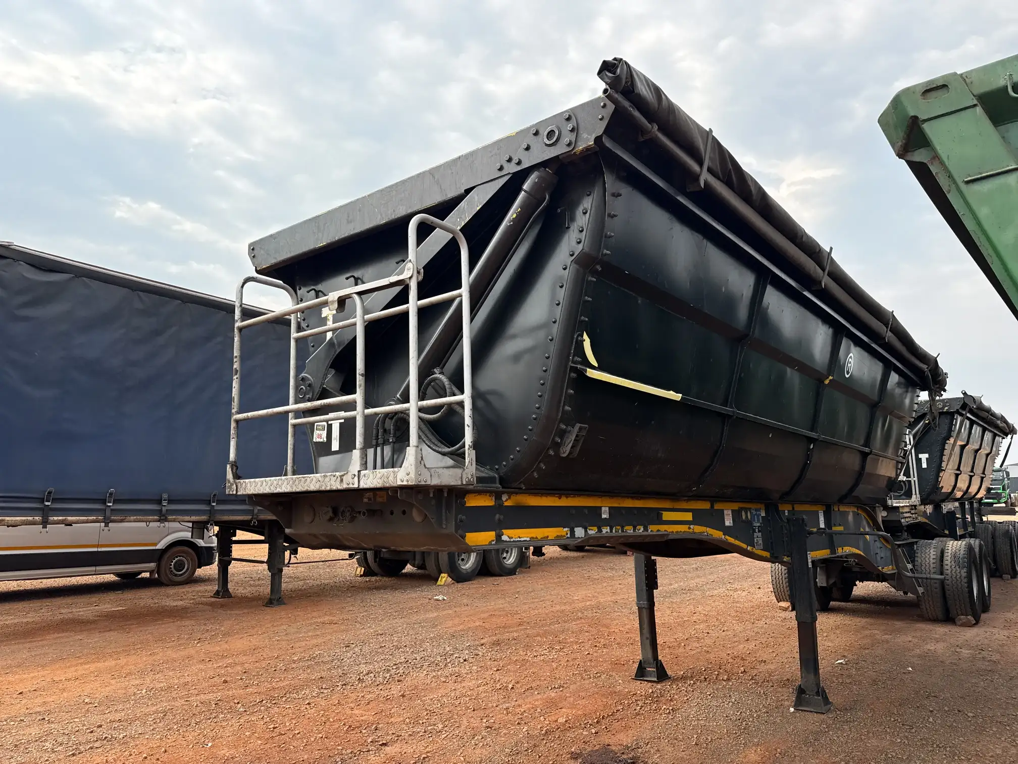 CIMC Side Tipper