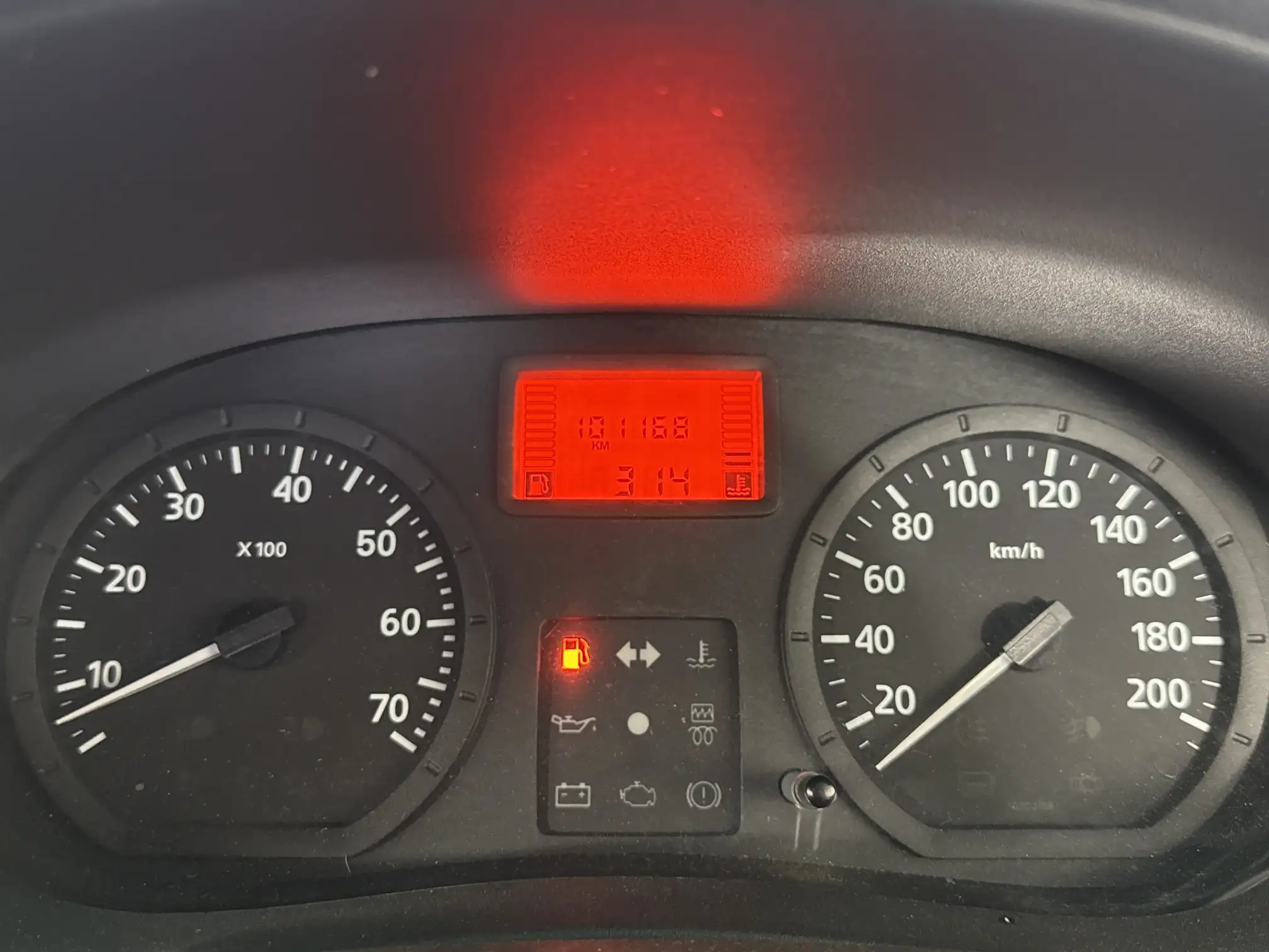 Nissan NP200