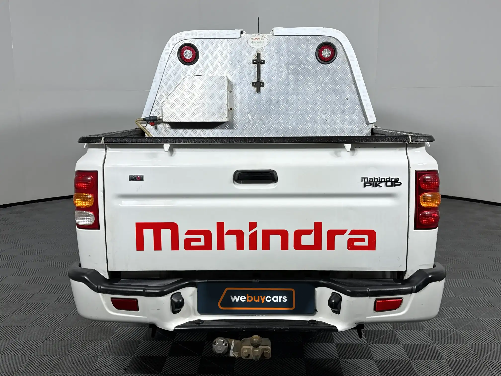 Mahindra PIK UP