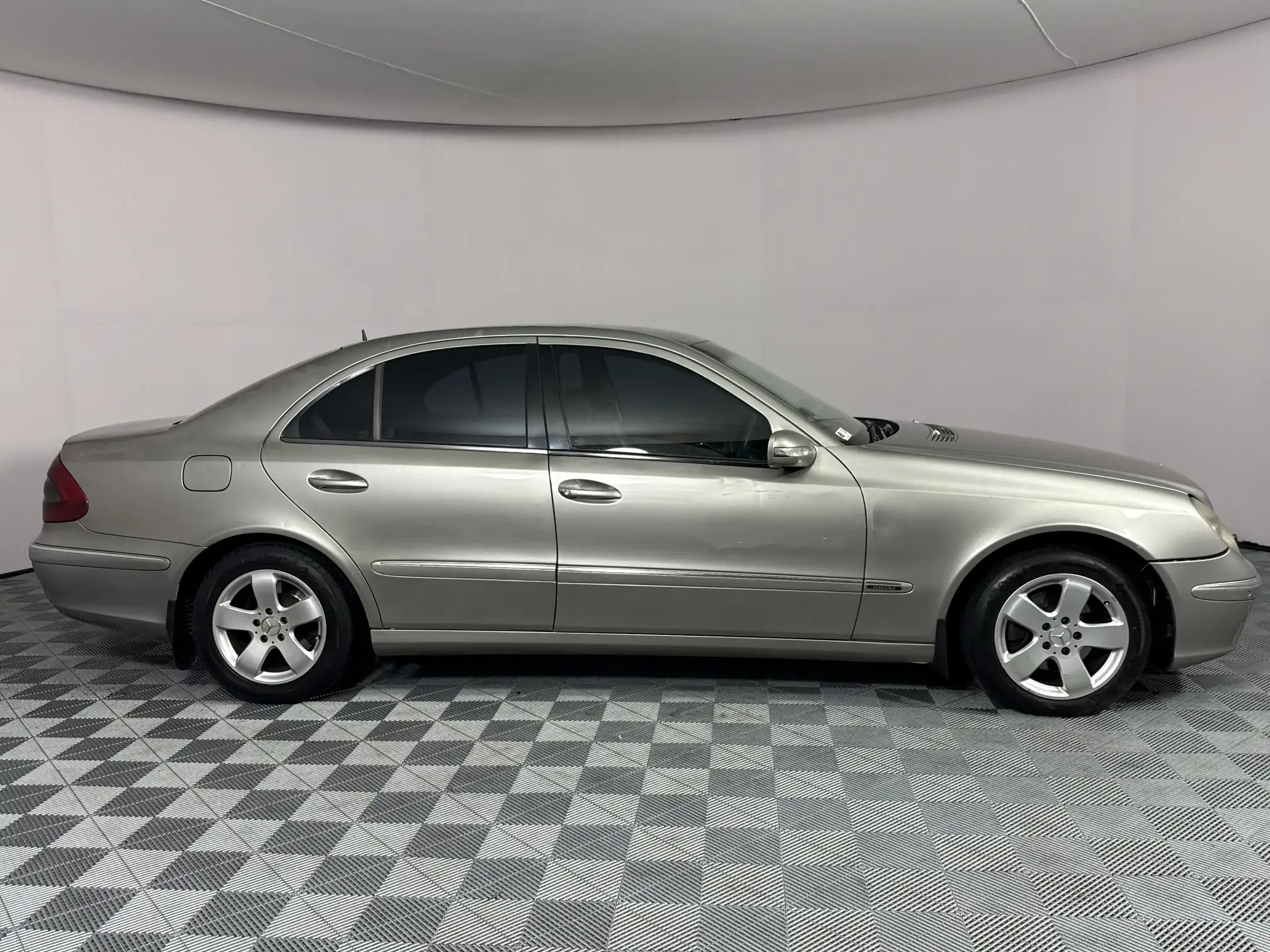 Mercedes-Benz E Class Sedan