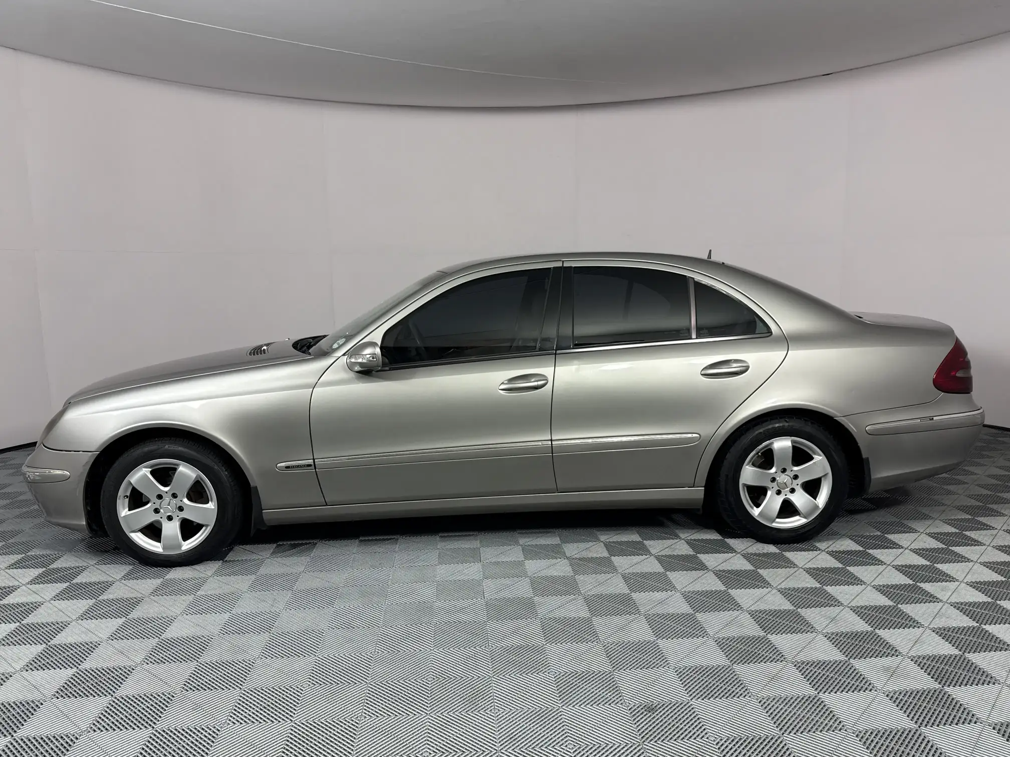Mercedes-Benz E Class Sedan