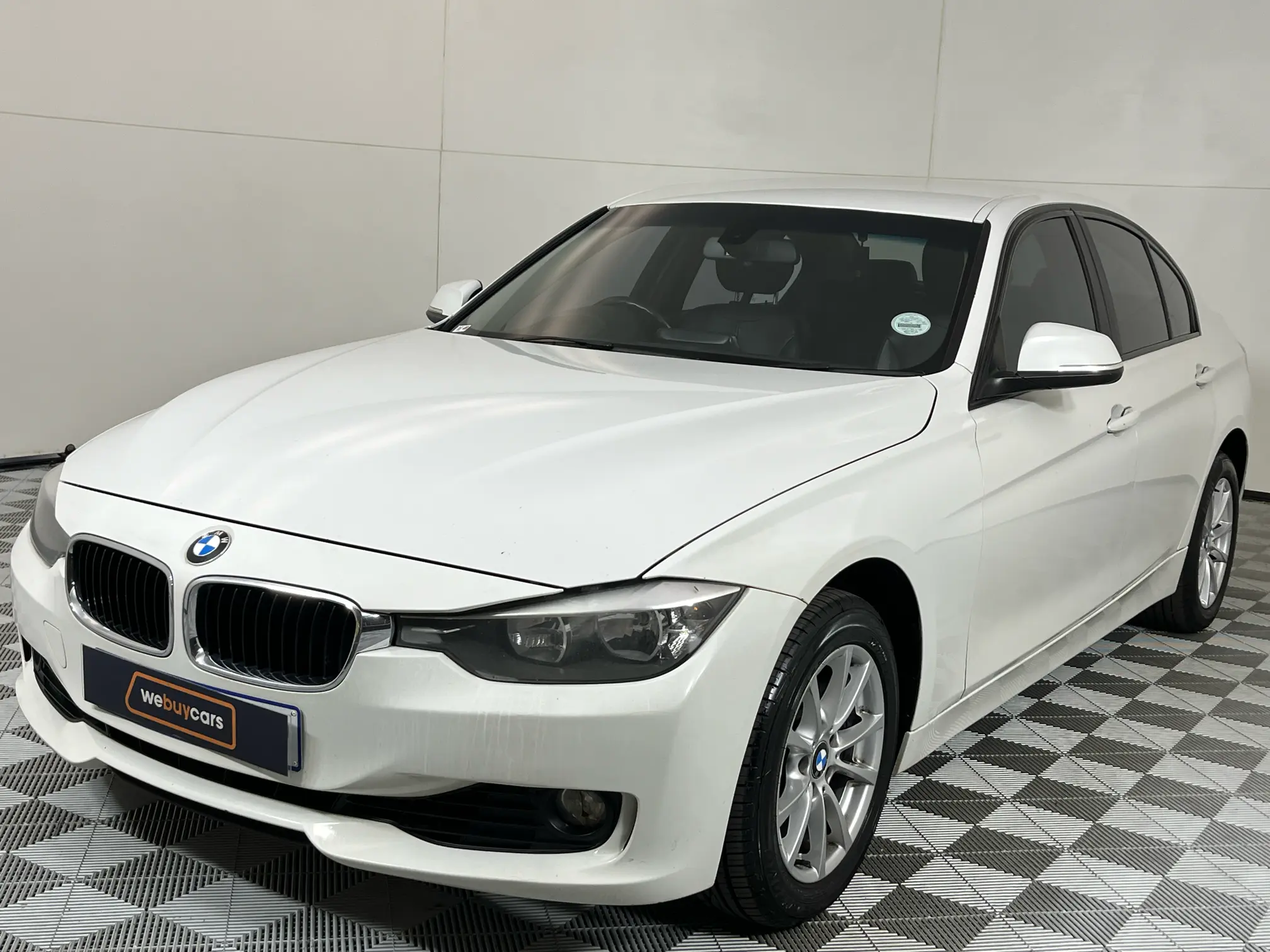 2012 BMW 3 Series 320i (F30)