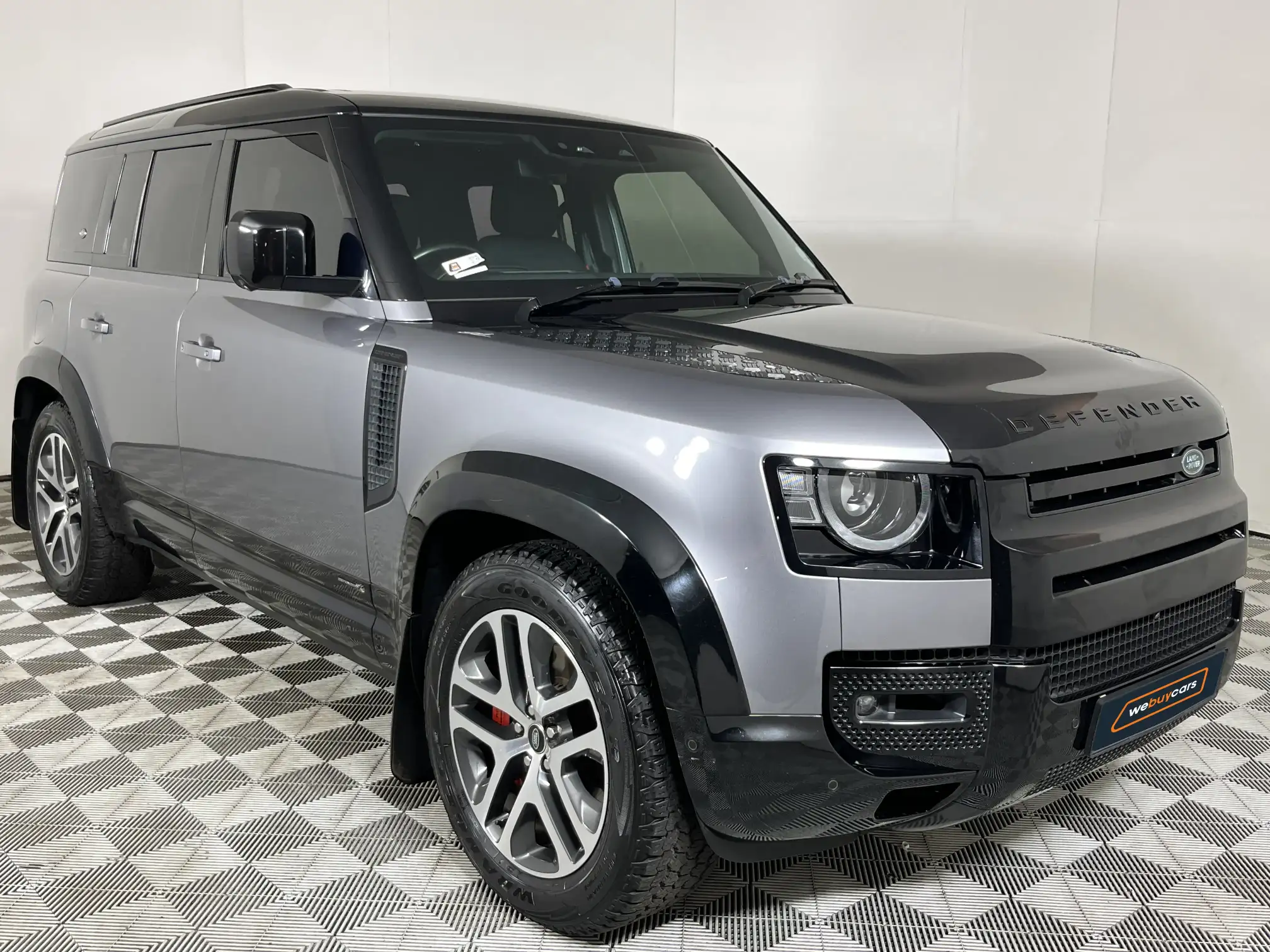 Land Rover Defender 110