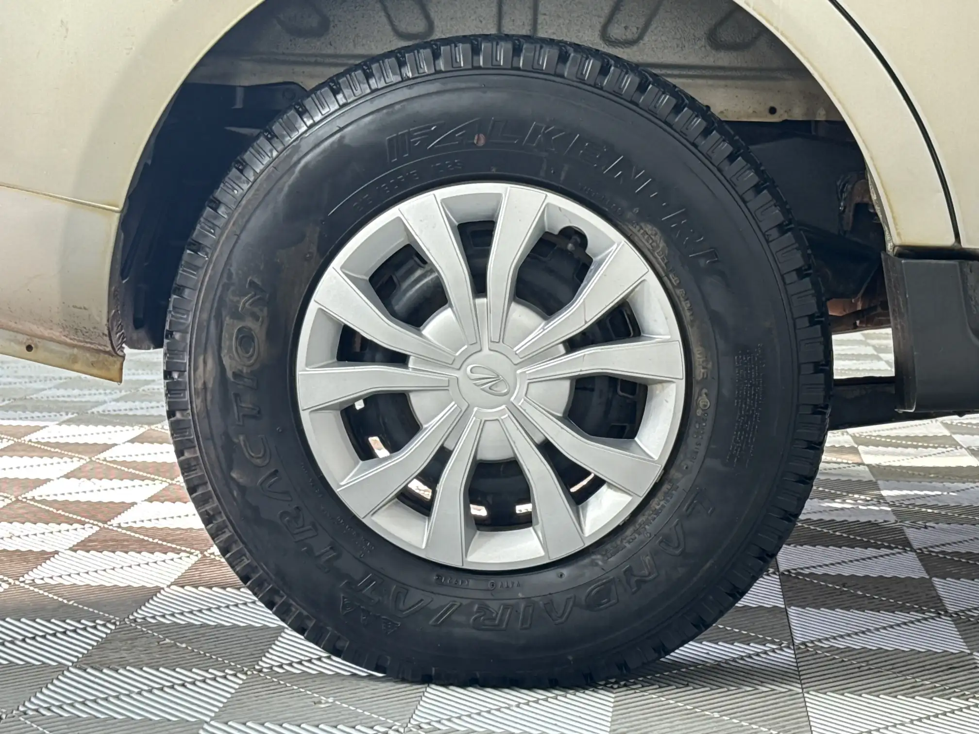Mahindra Xylo
