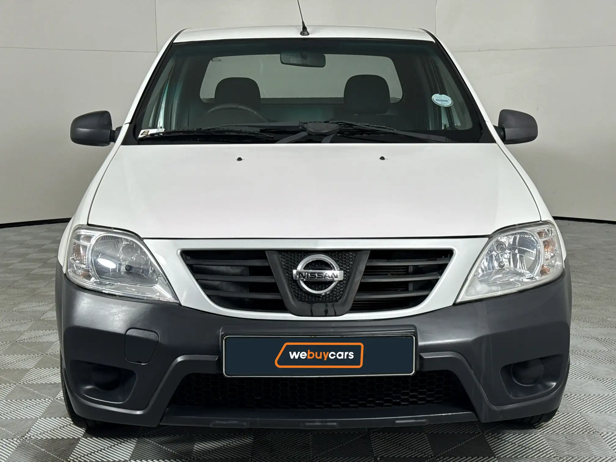 Nissan NP200
