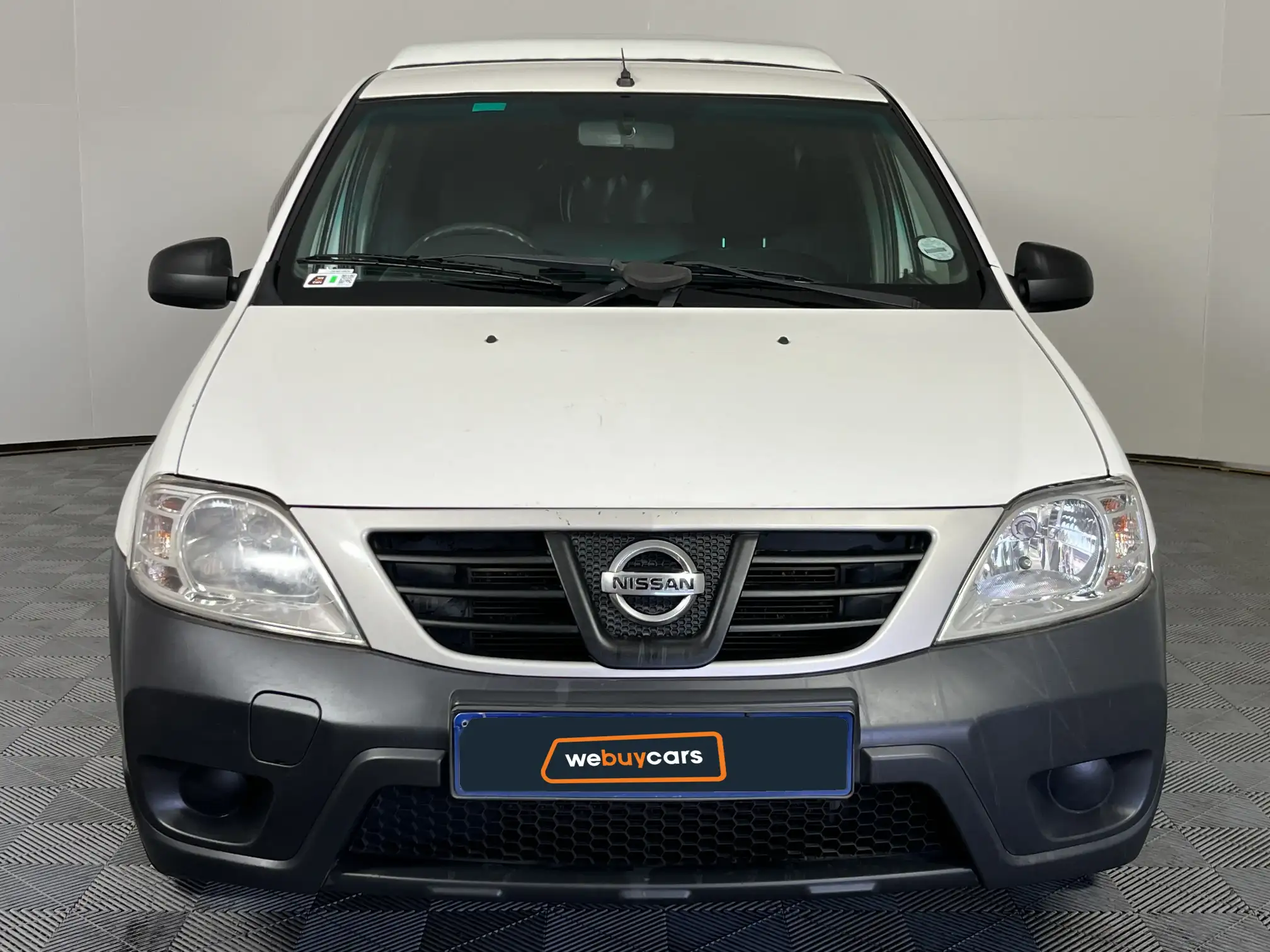 Nissan NP200