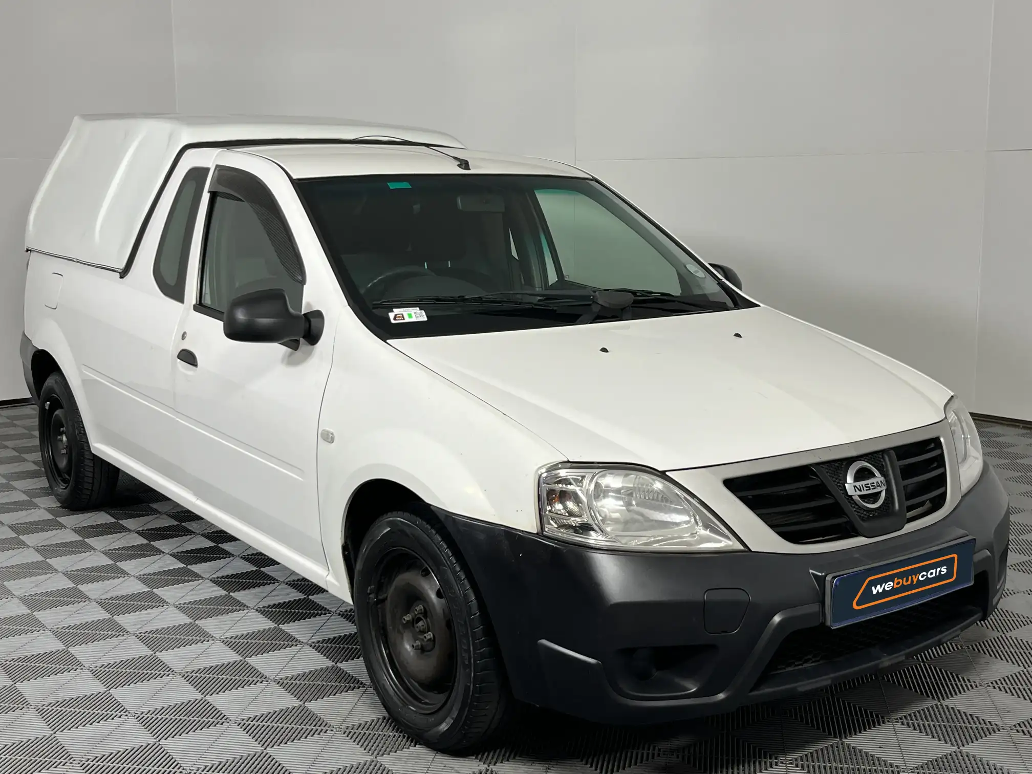 Nissan NP200
