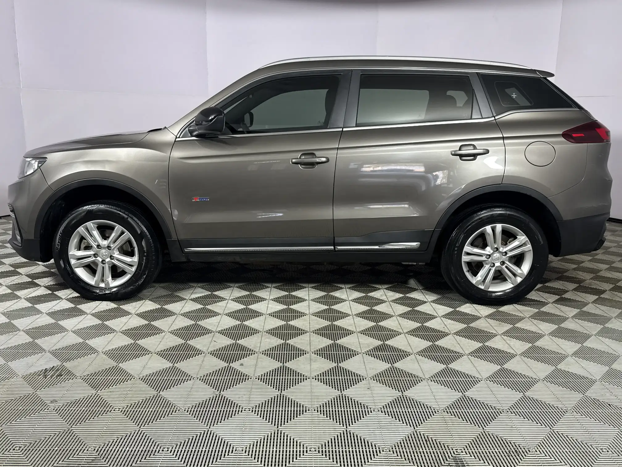 Proton X70