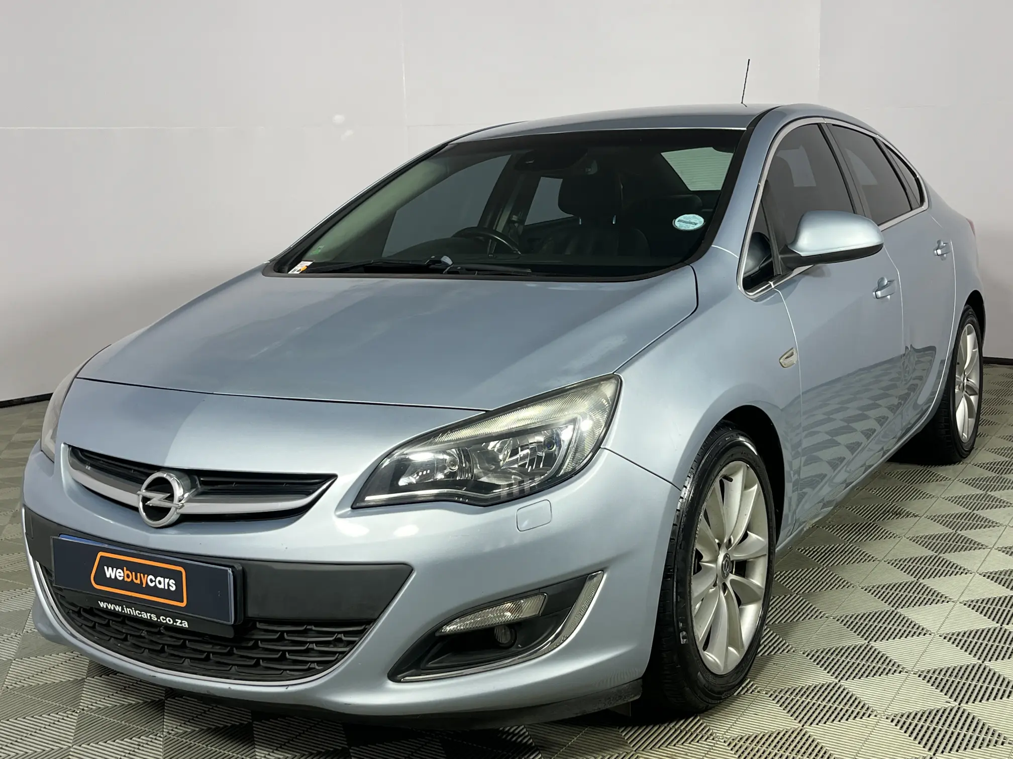 2014 Opel Astra 1.6T Cosmo