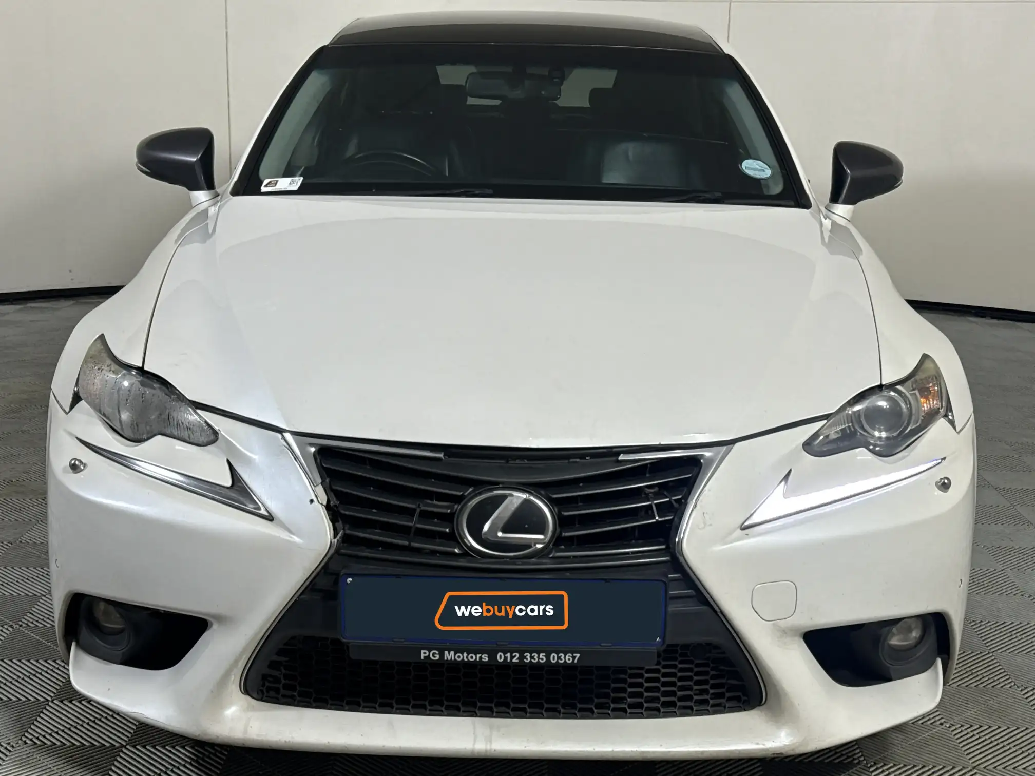 Lexus IS