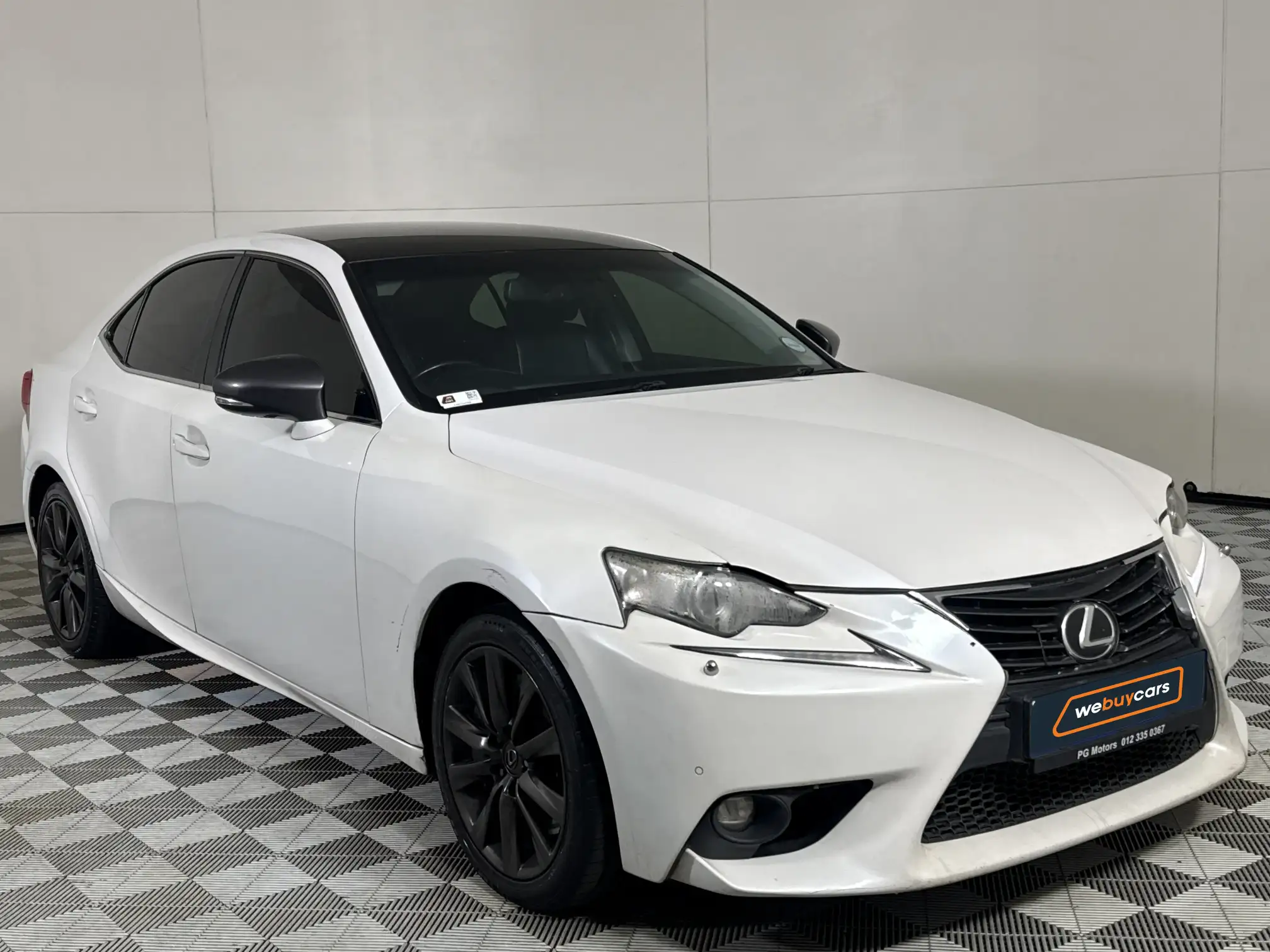 Lexus IS